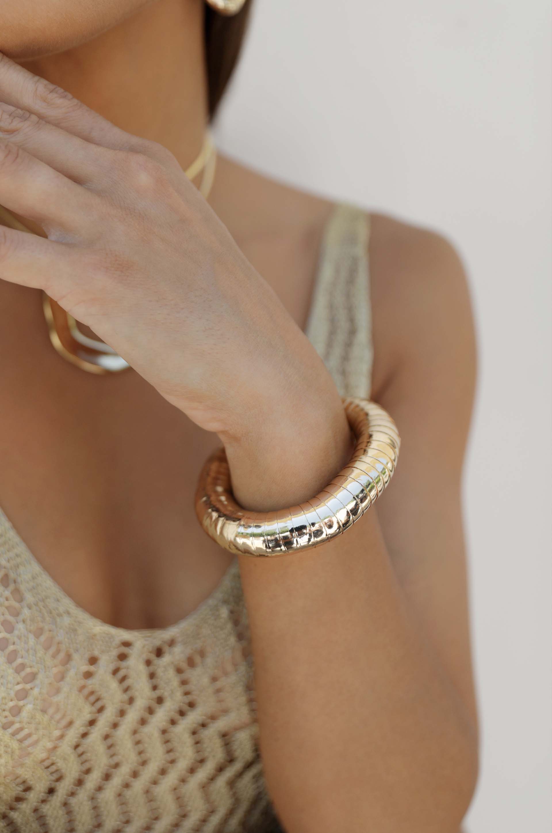 Liquid Gold Stretch Bracelet for Women - Elegant Adjustable Beaded Jewelry for Everyday Wear & Special Occasions
