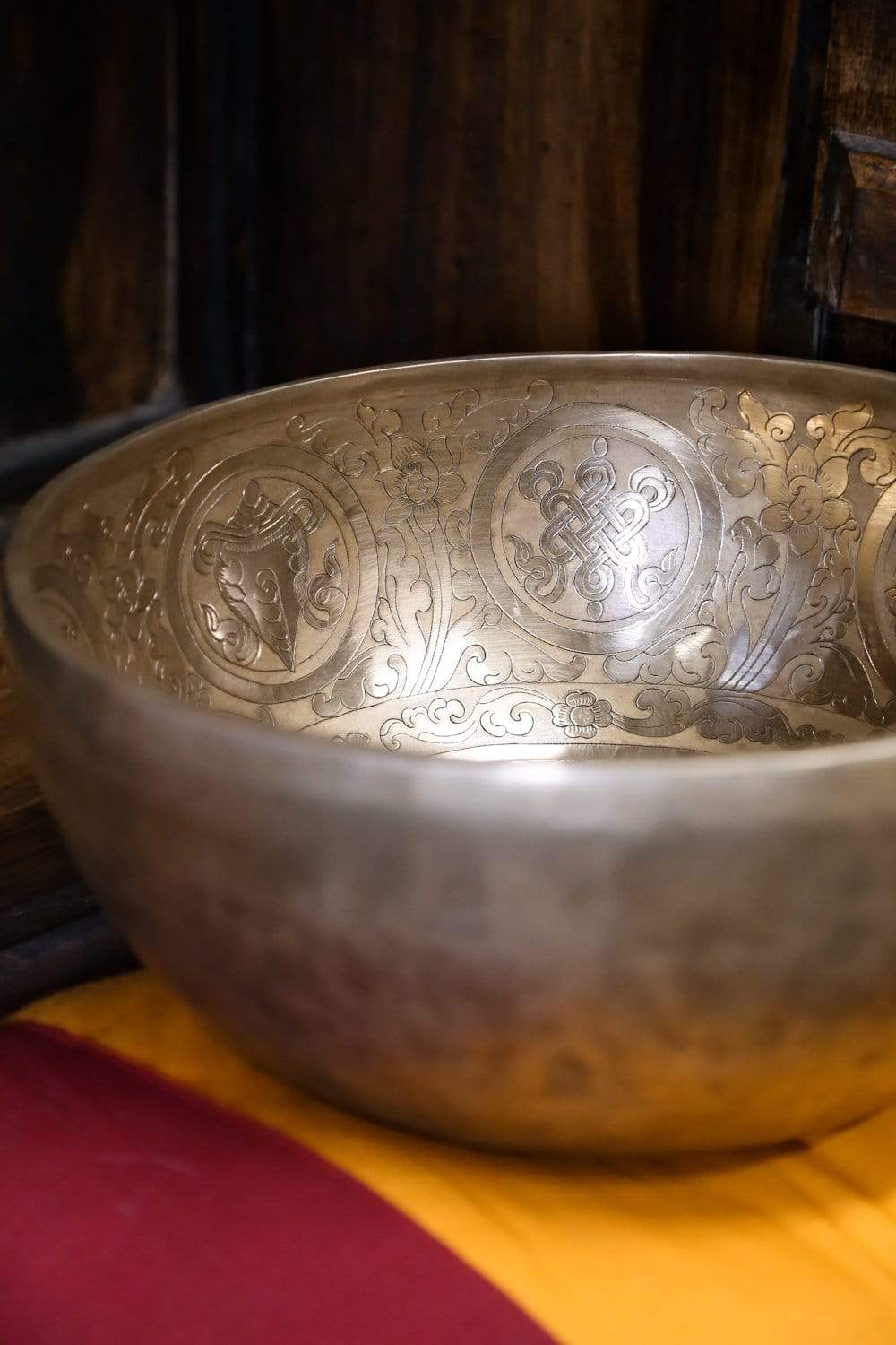 Authentic Green Tara Etched Tibetan Singing Bowl - Handcrafted Meditation & Healing Instrument for Yoga, Sound Therapy & Mindfulness Practice