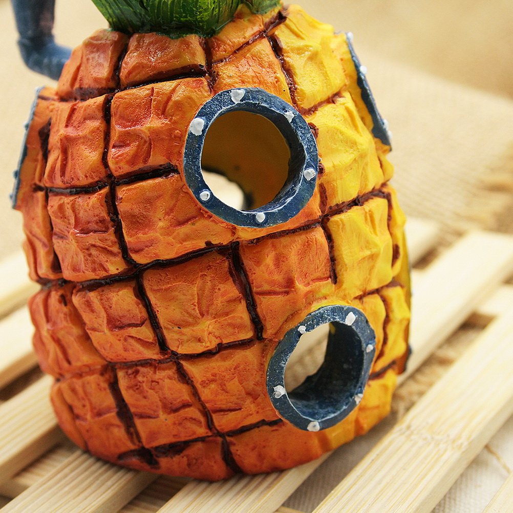 Penn-Plax SpongeBob SquarePants Officially Licensed Aquarium Decoration – SpongeBob’s Pineapple House – Large Fish Tank Ornament for Tropical & Freshwater Aquariums – Perfect for Home, Office & Kids' Rooms