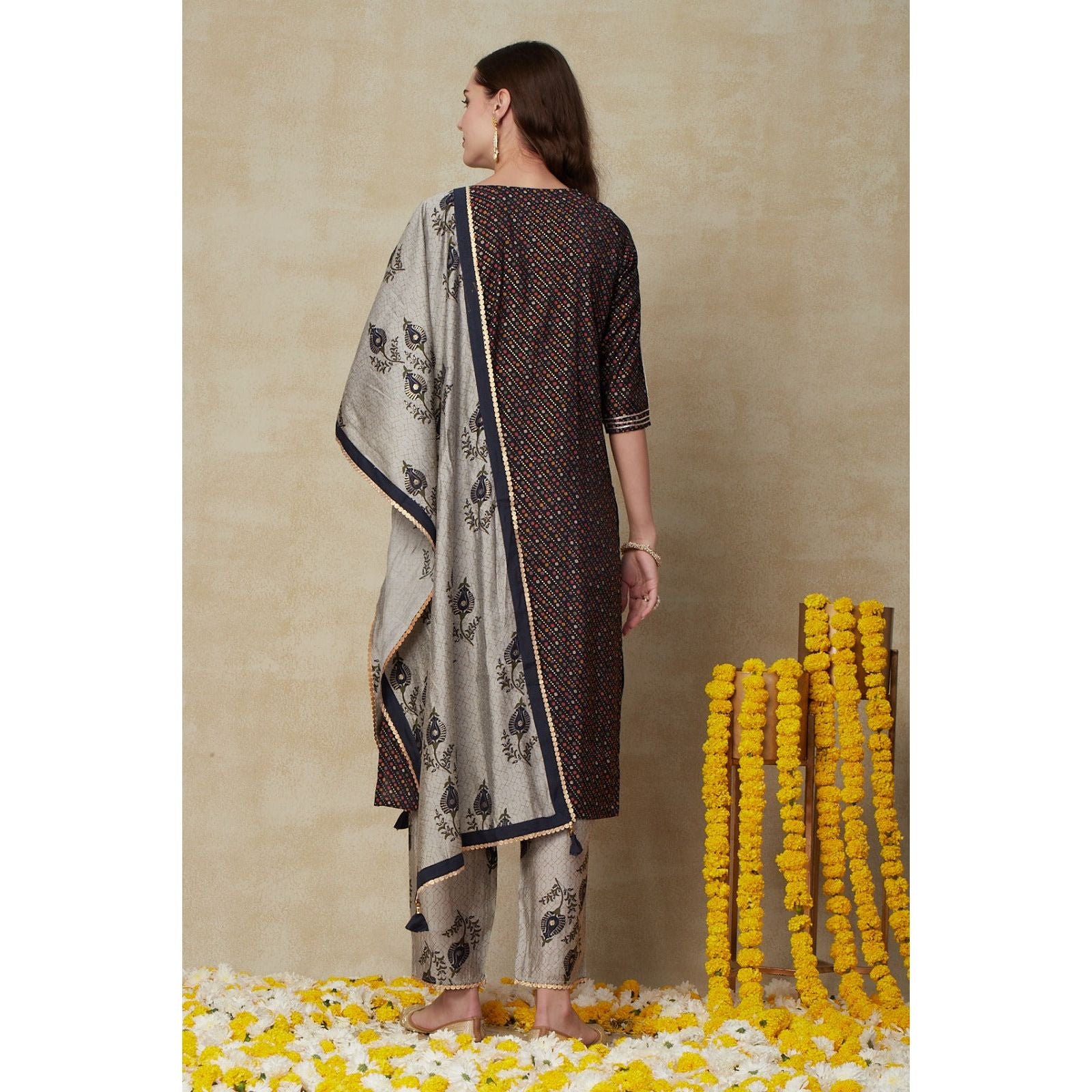 Stylish Festive Kurta Set for Women - Elegant Party Wear Outfit for Diwali, Weddings & Special Occasions