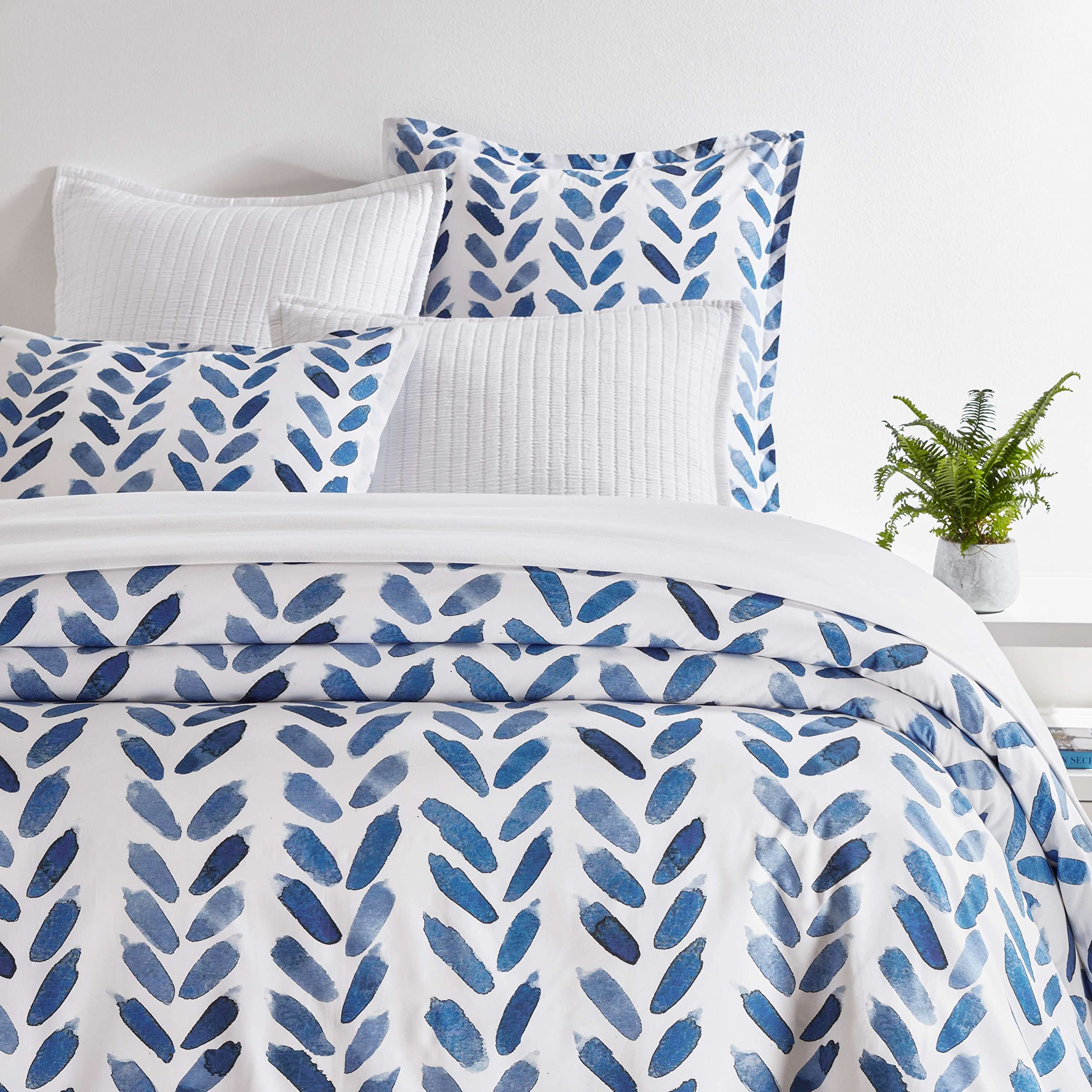 Premium Blue Brush Duvet Cover Set - Full/Queen Size Soft Bedding with Blue/White Graphic Pattern - Perfect for Modern Bedrooms, Guest Rooms & Cozy Home Decor