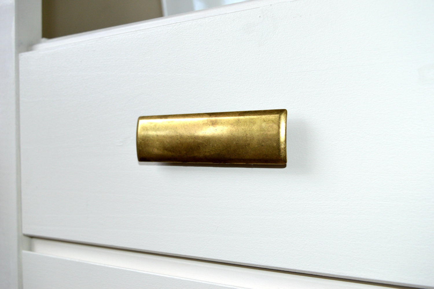 Vintage Aged Brass Rectangular Drawer Pulls - Classic Roman Style Cabinet Handles for Kitchen, Bathroom & Furniture (Set of 10) - Perfect for Home Renovation & DIY Projects