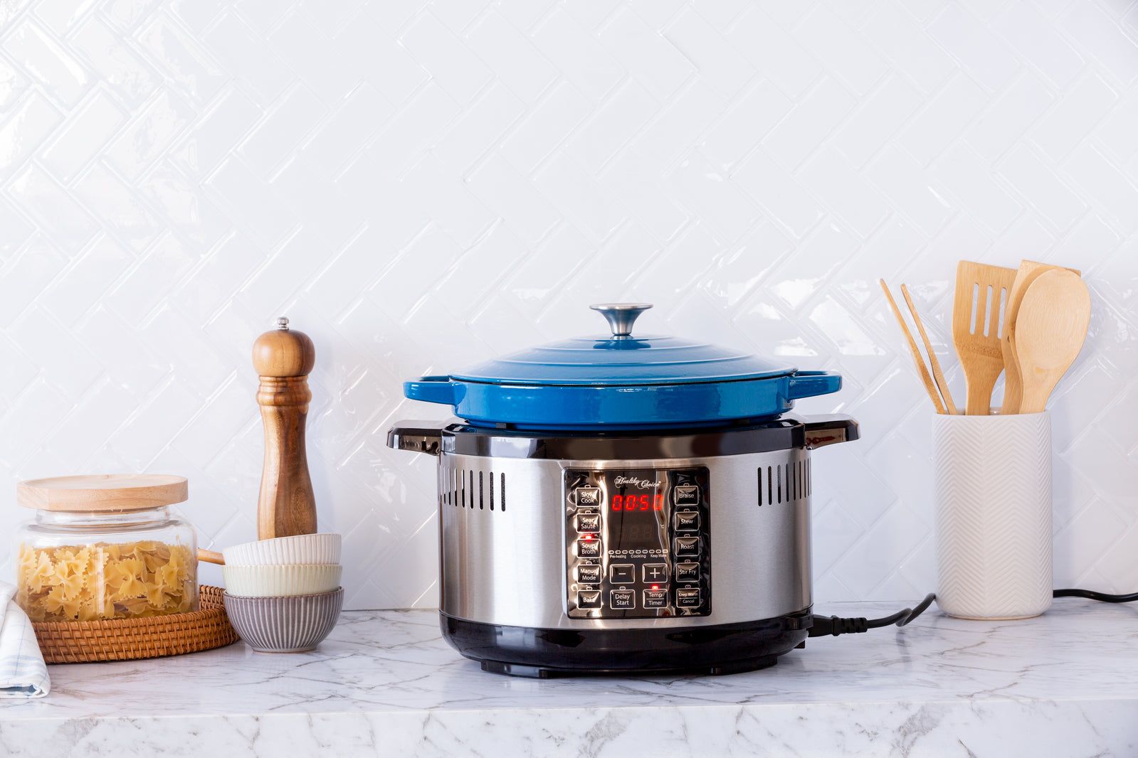 6.5L Smart Digital Dutch Oven with 8 Cooking Presets - Stainless Steel Electric Slow Cooker for Soups, Stews & Meal Prep - Perfect for Family Dinners & Holiday Cooking