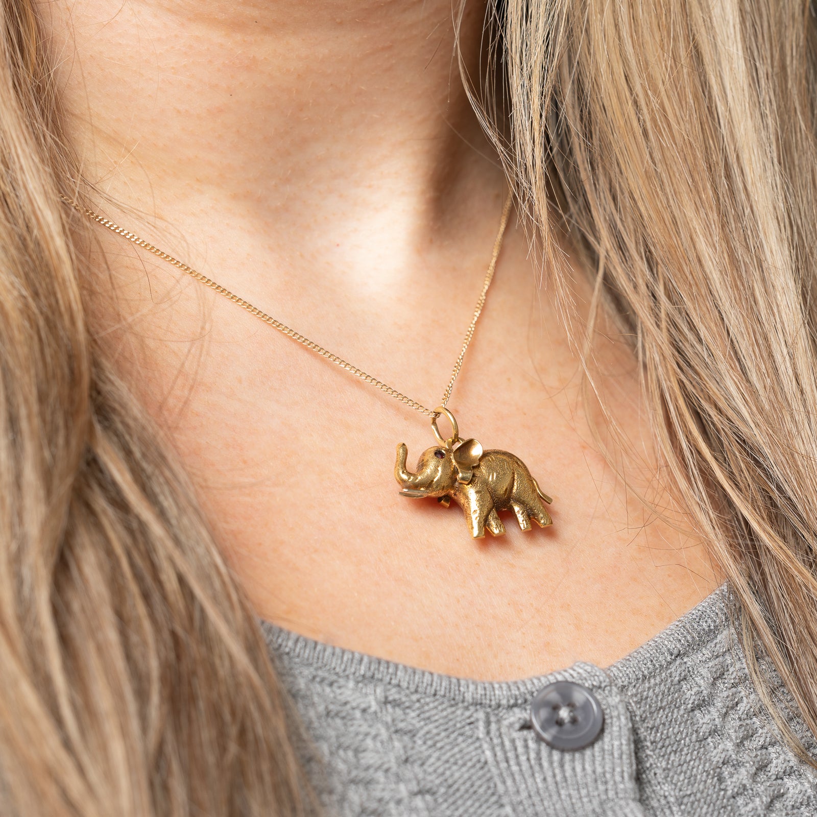19K Yellow Gold Elephant Pendant Necklace with 0.06ctw Diamond Accents - Elegant Jewelry Gift for Women, Perfect for Birthdays, Anniversaries & Special Occasions