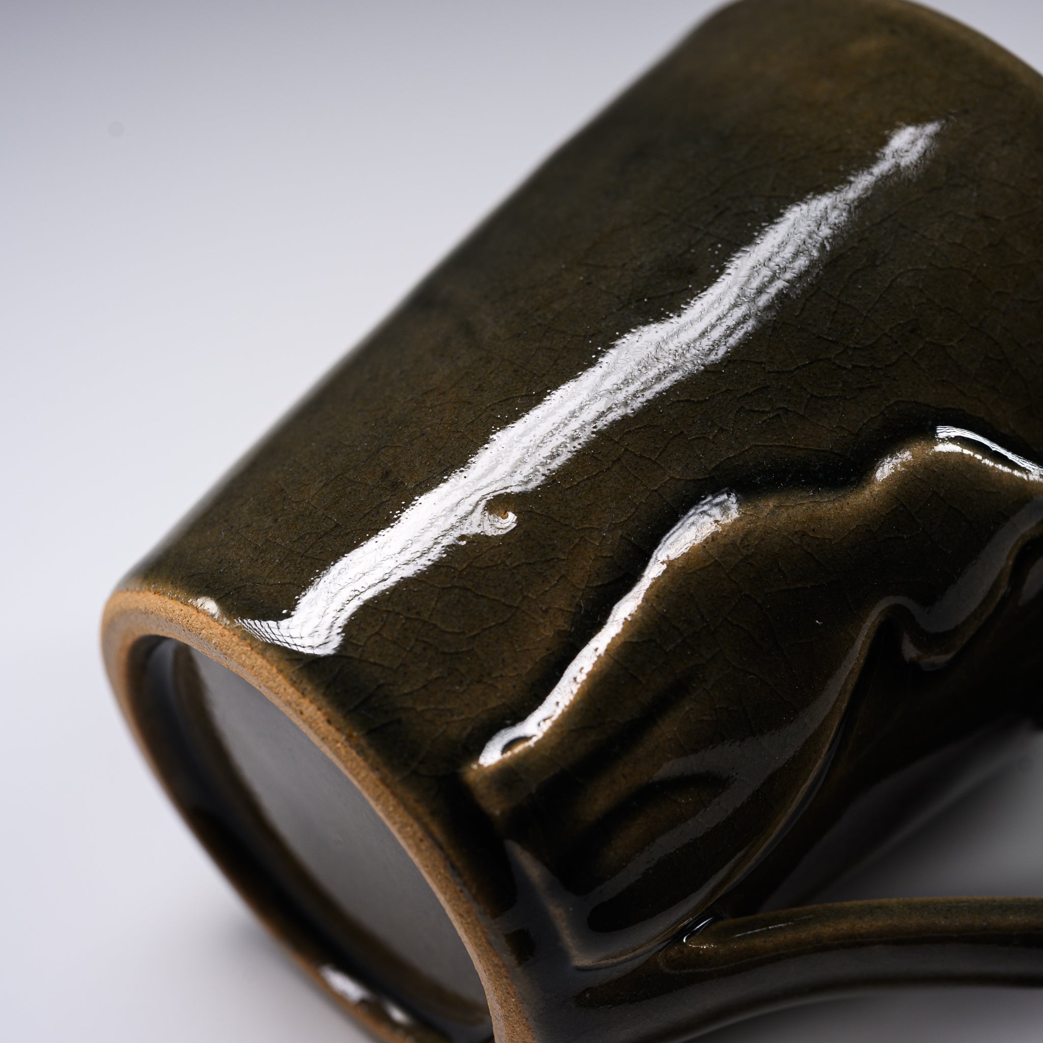 Wakasama Kiln Cat Mug 240ml - Handcrafted Ceramic Tea Cup with Cute Cat Design in Olive Green & Grey - Perfect for Coffee, Tea & Home Decor