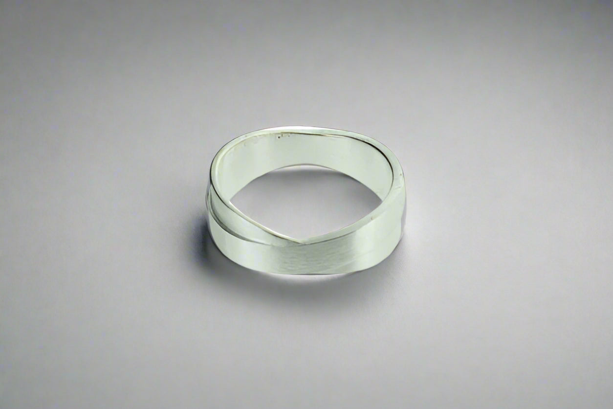 Sterling Silver Crossover Ring for Women - Elegant Stackable Band for Everyday Wear & Special Occasions