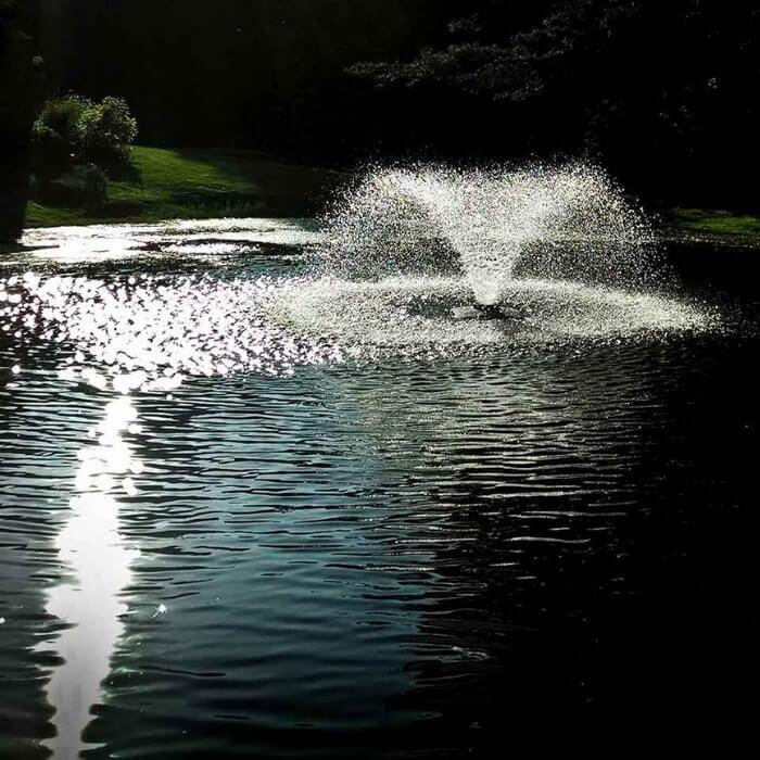 Scott Aerator DA 20 Outdoor Pond Aerator Fountain - Energy Efficient Water Feature for Garden Ponds, Lakes & Small Water Gardens | Enhances Water Quality & Adds Decorative Touch