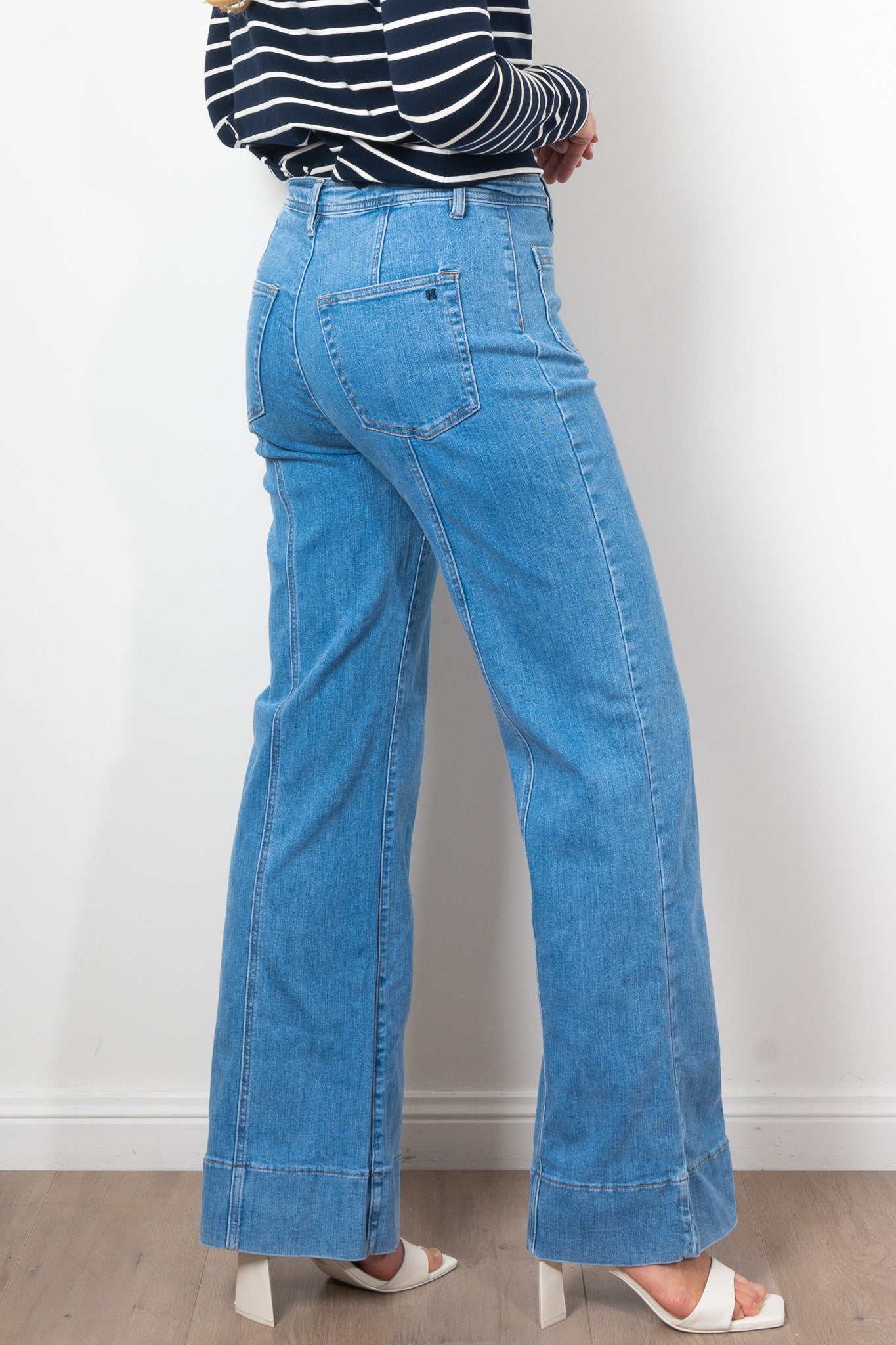 Vintage 70s Style Kireina Farrah Jean in Blue - Retro High Waisted Flare Jeans for Women, Perfect for Casual Wear & Boho Outfits