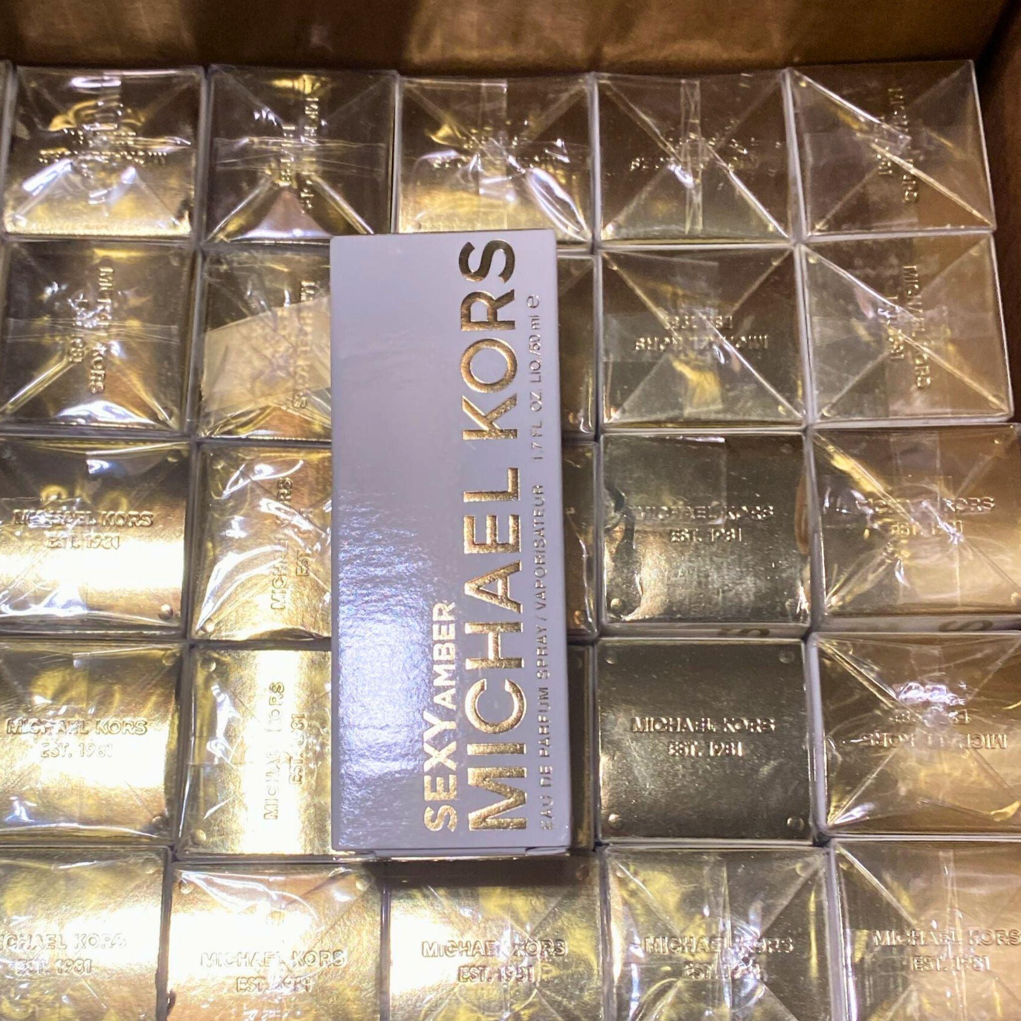 Michael Kors Amber Eau de Parfum 1.7 oz Perfume Spray for Women - Floral Oriental Fragrance with Vanilla & Tonka Bean Notes - 42 Piece Wholesale Lot - Perfect for Daily Wear, Office & Special Occasions