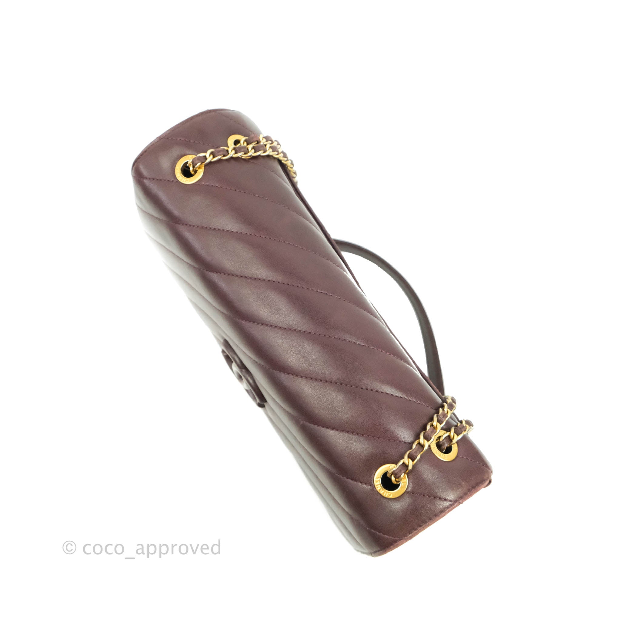 Chanel CC Signature Flap Bag in Diagonal Burgundy Calfskin with Aged Gold Hardware - Luxury Crossbody Purse for Women, Perfect for Date Night & Special Occasions