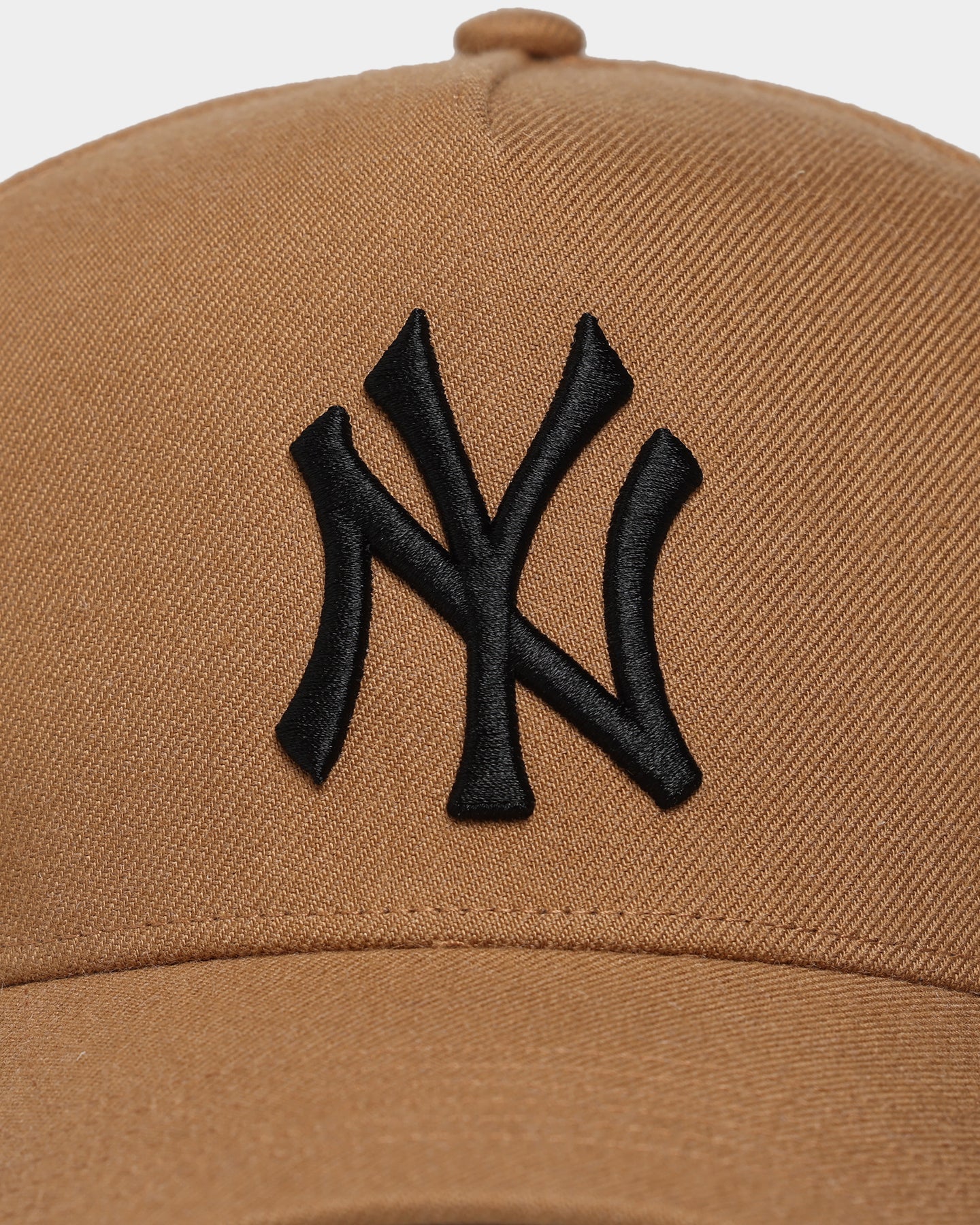 New York Yankees '47 MVP DT Snapback Hat - Clean & Simple Replica Camel Adjustable Baseball Cap for Men & Women - Perfect for Game Day, Sports Events & Casual Wear