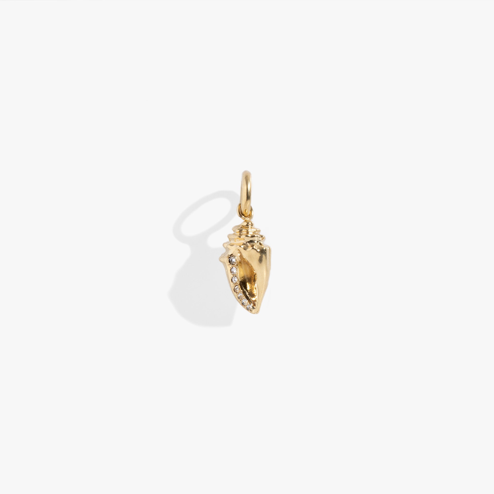 Conch Shell Interchangeable Charm - Adjustable Beach Jewelry for Necklaces & Bracelets - Perfect for Summer Vacations, Boho Fashion, and Beach Weddings
