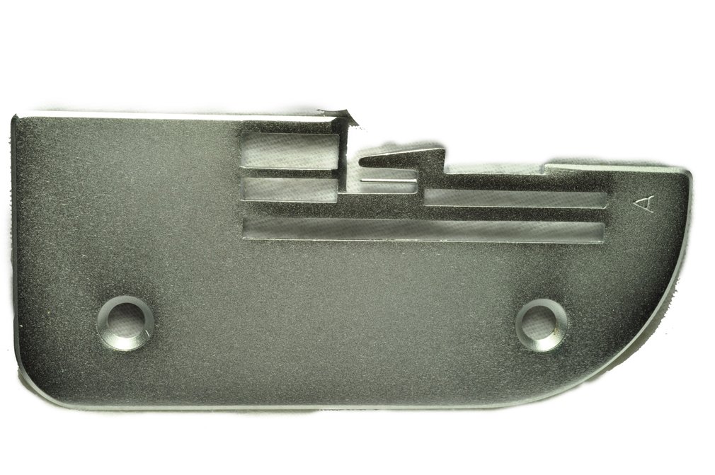 11930 Sewing Machine Needle Plate - Universal Replacement Part for Singer, Brother & More | Perfect for Quilting, Dressmaking & DIY Projects