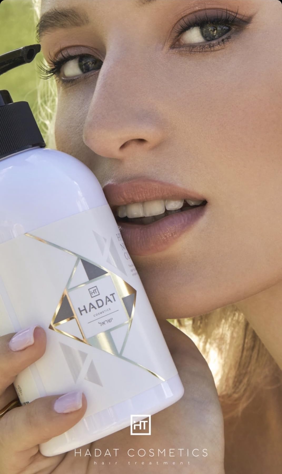HADAT HYDRO NUTRIENT NOURISHING HAIR CONDITIONER 8.45 Fl Oz (250ml) - Deep Moisturizing Treatment for Dry Damaged Hair, Softening & Detangling Formula with Shine Enhancement for Women - Perfect for Daily Hair Care & Salon-Quality Results at Home