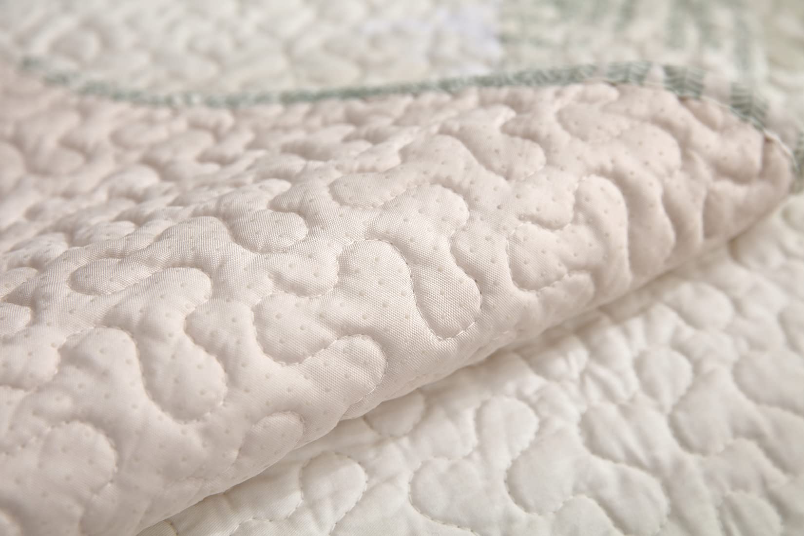 VCTOPS Farmhouse Country Leaf Pattern Cotton Quilted Sofa Cover - Non-Slip Soft Comfy Sectional Couch Slipcover Furniture Protector (Green Leaf, 28