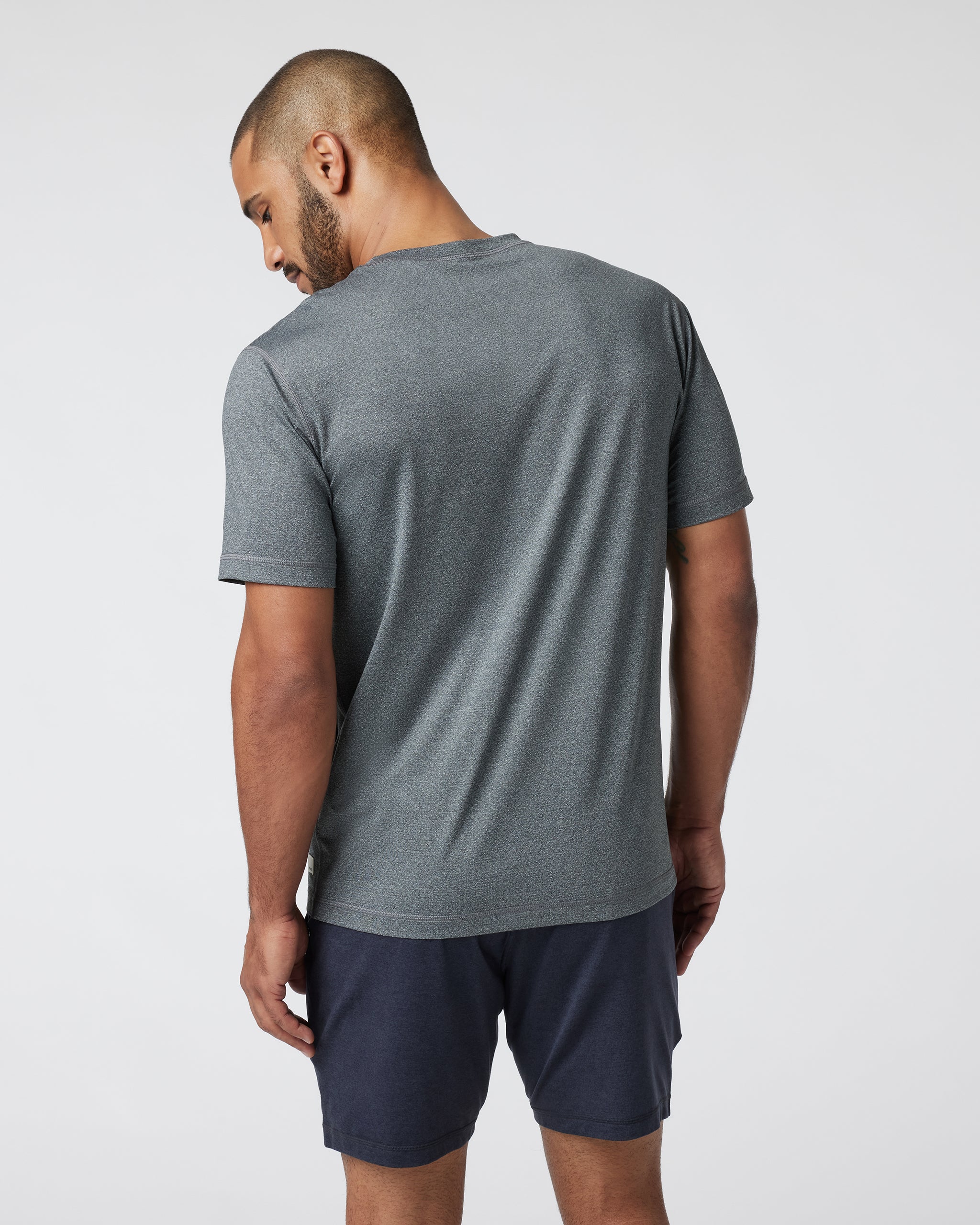 Vuori Tradewind Performance Tee 2.0 - Moisture-Wicking Men's Workout Shirt for Running & Gym - Breathable Quick-Dry Activewear Top for Training & Outdoor Sports