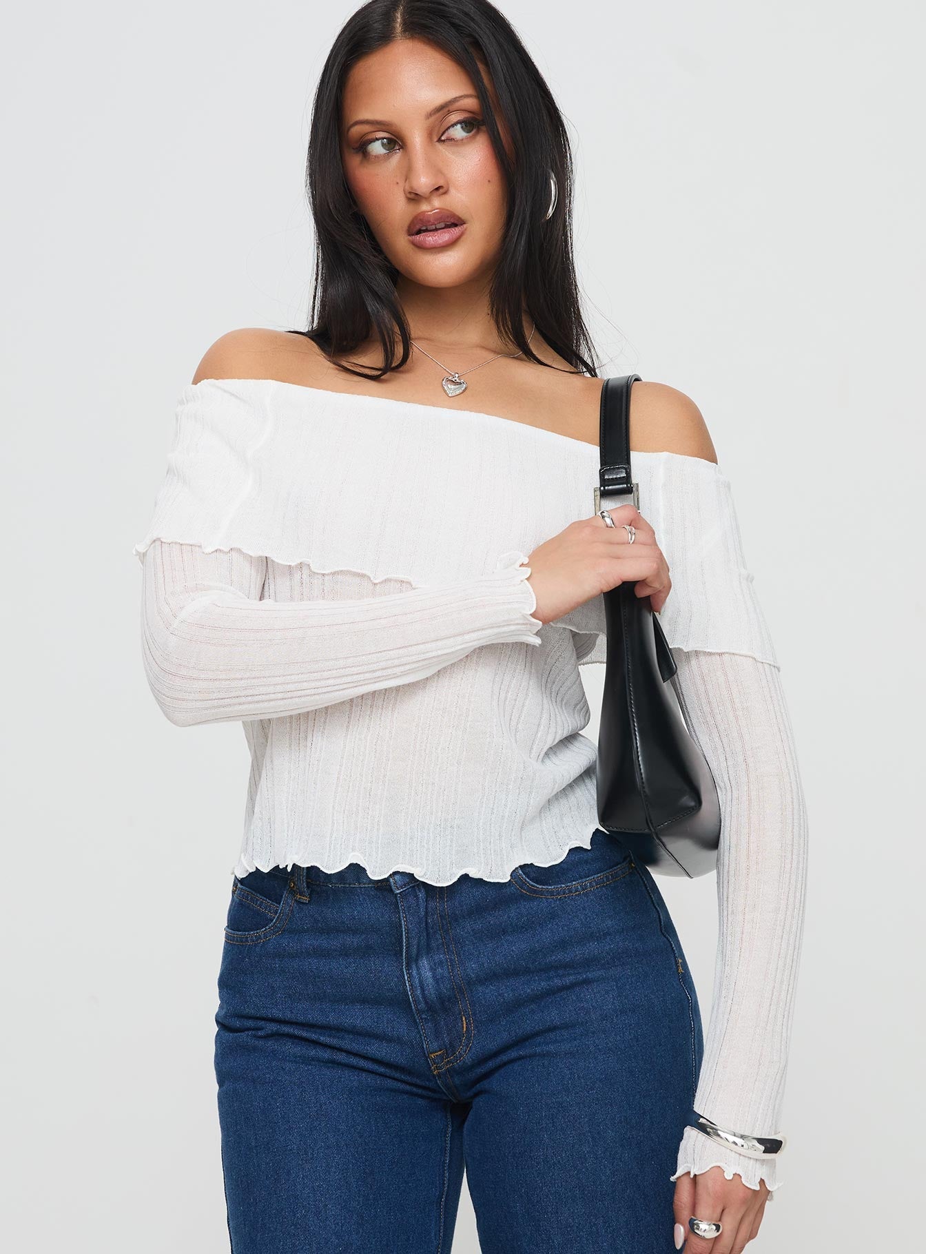 Elegant White Off The Shoulder Top for Women - Perfect for Summer Parties, Beach Vacations & Date Nights