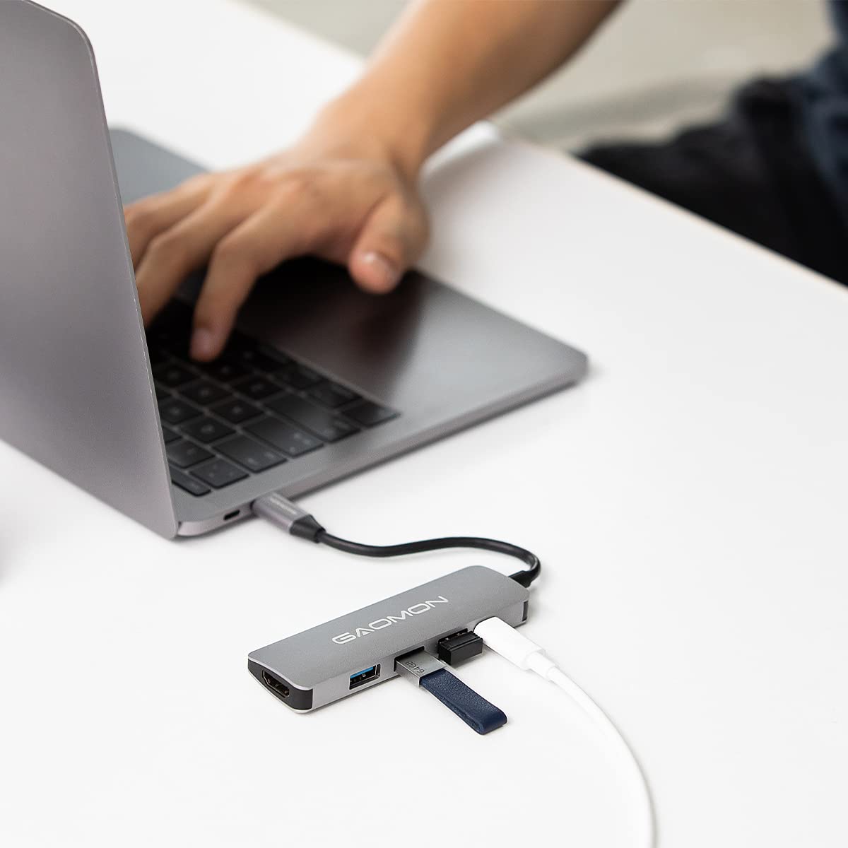 GAOMON AD01 USB C Hub - 5-in-1 Portable Docking Station with 4K HDMI, 3 USB 3.0 Ports & USB-C Port | Compatible with MacBook, iPad, Samsung Galaxy & More | Perfect for Home Office, Travel & Multi-Device Charging