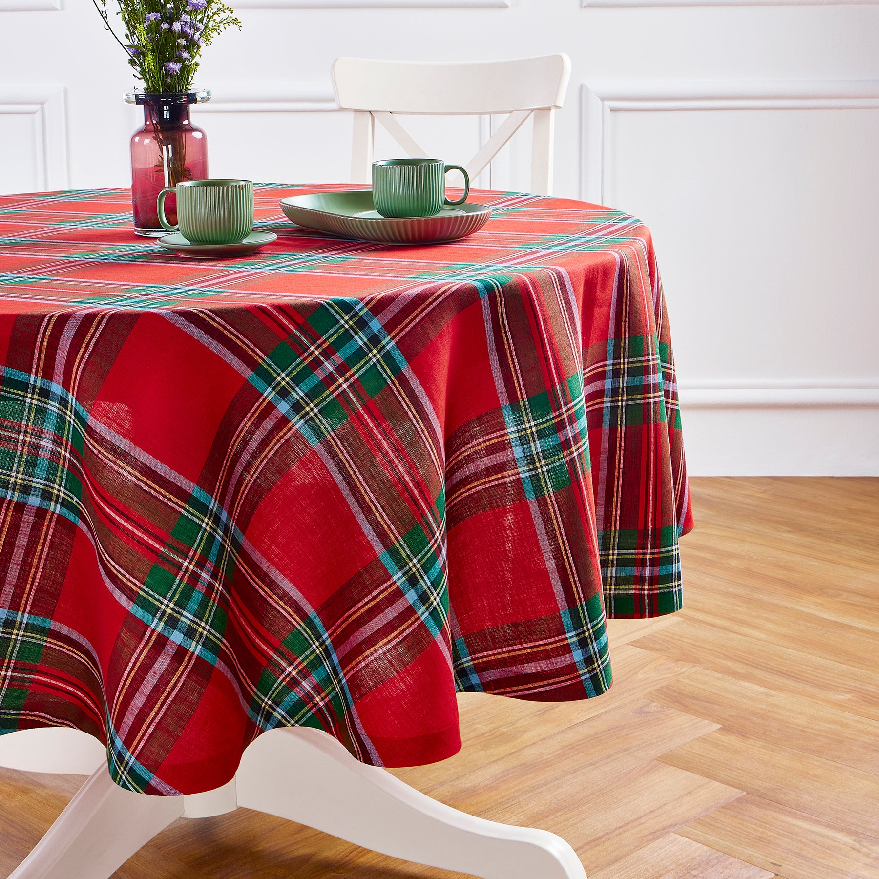 Madras Holiday Plaid Round Tablecloth - 60 Inch Cotton Blend Decorative Table Cover for Christmas, Thanksgiving & Parties - Perfect for Dining, Buffets & Holiday Decor