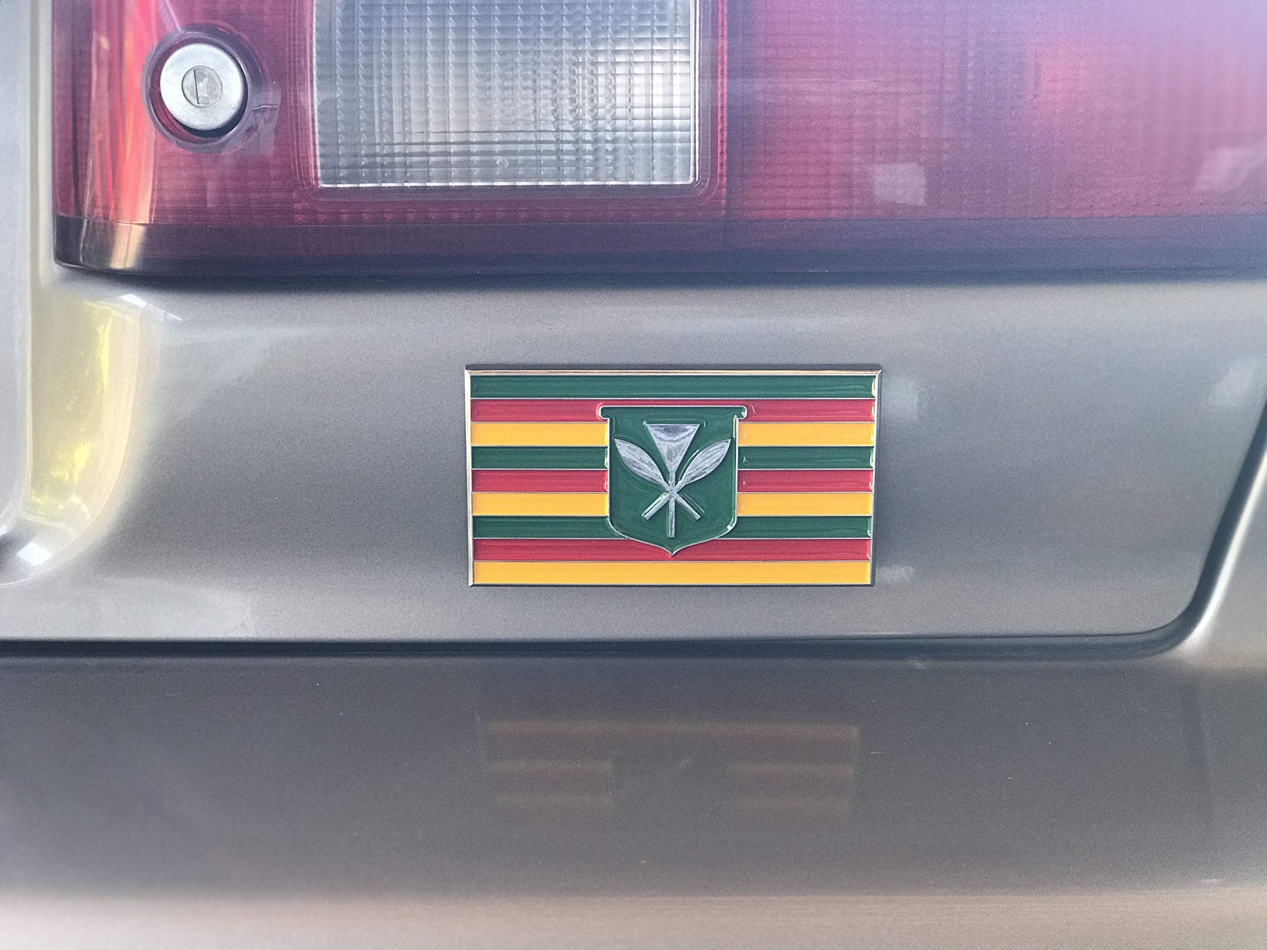 Hawaiian Flag Car Emblem - Chrome Plated Kanaka Maoli Flag Badge with Strong Adhesive Back (Peel & Stick) - Perfect for Car Decoration, Truck Accessories & Hawaiian Pride Display