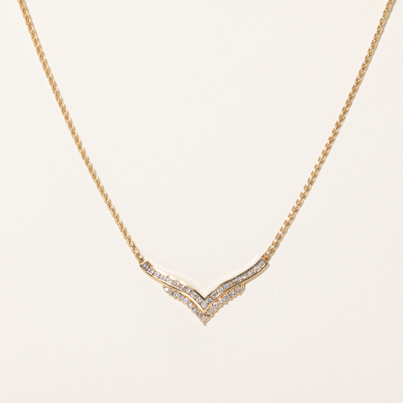 0.70ctw Diamond Pendant Necklace 16