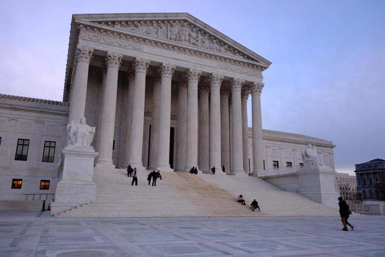 FDerks 1000-Piece Wooden Jigsaw Puzzle - United States Supreme Court Washington DC - Fun & Challenging Puzzle Game for Adults, Kids & Teens - Perfect Gift for Puzzle Lovers & Educational Play