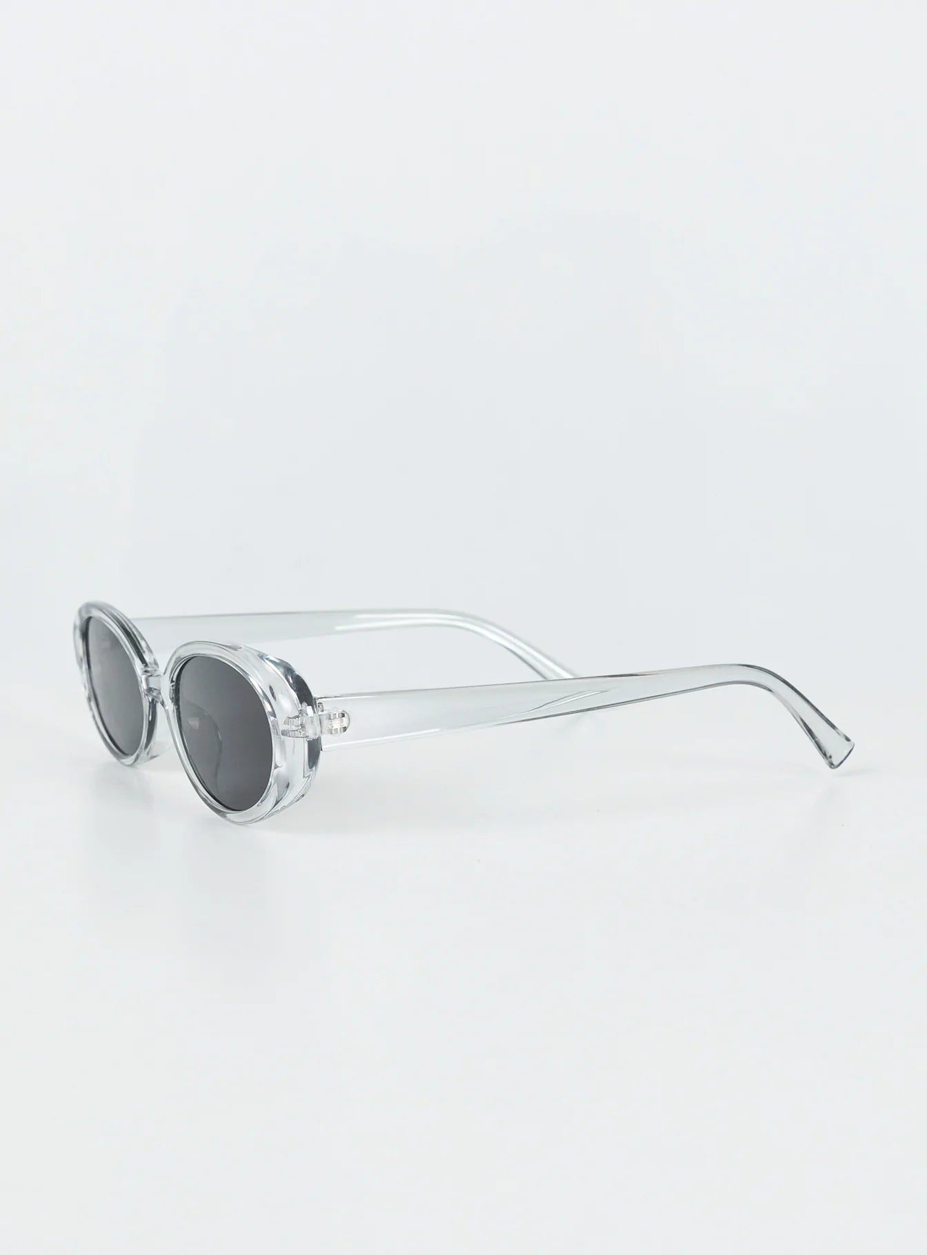 Beenna Polarized Sunglasses for Men & Women - UV Protection, Lightweight & Stylish Grey Shades - Perfect for Driving, Beach & Outdoor Activities