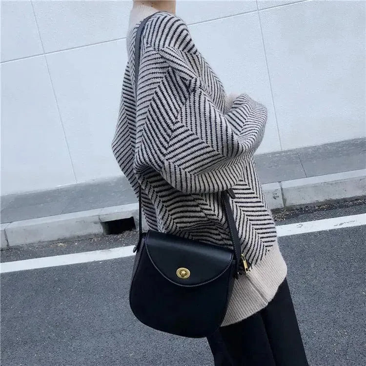 Stylish Striped Oversized Women's Cardigan Sweater - Cozy & Comfortable for Fall & Winter - Perfect for Casual Outfits, Layering, and Lounge Wear