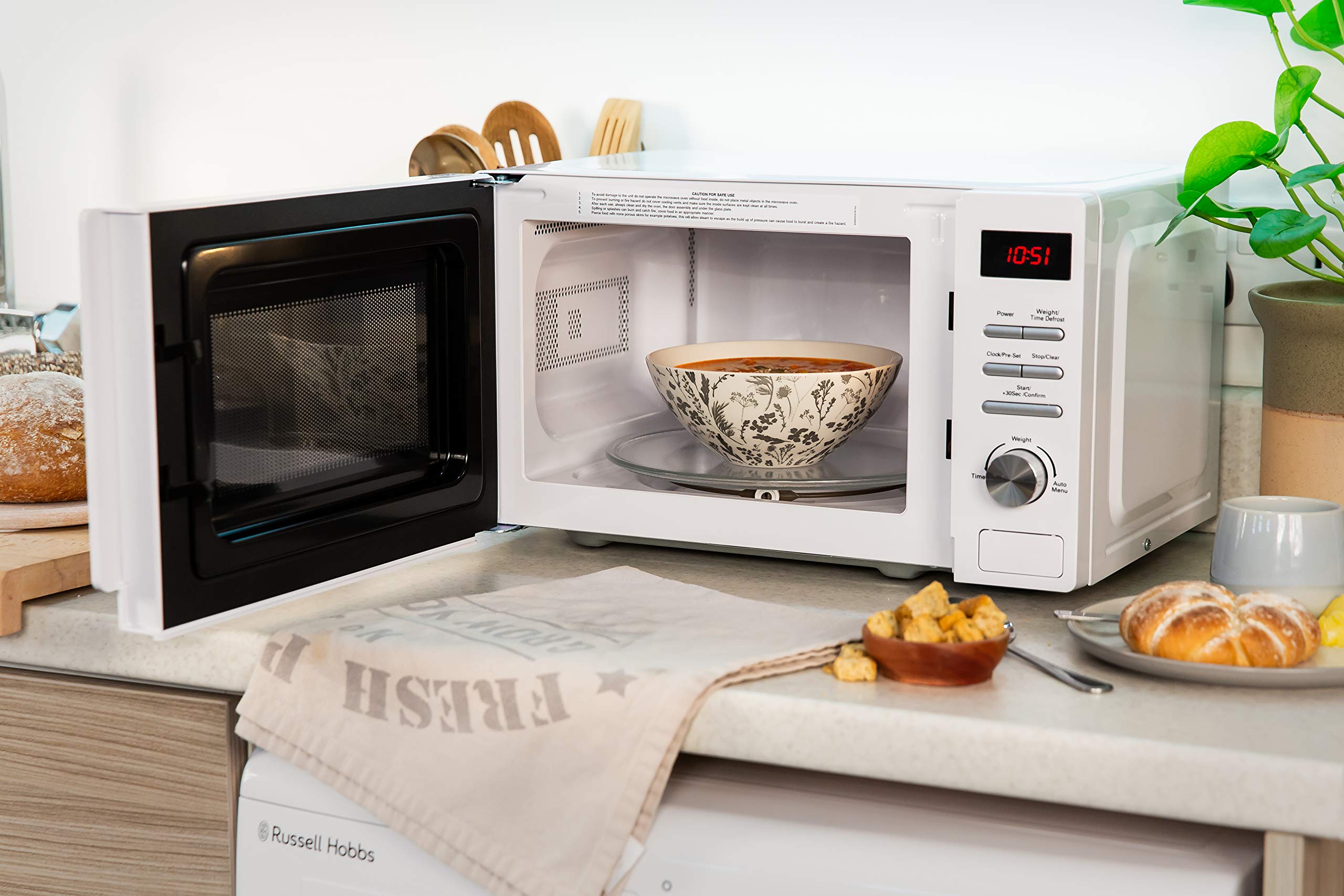 Russell Hobbs RHM2079A 20L 800W White Digital Microwave - 5 Power Levels, Auto Defrost, 8 Auto Cook Menus, Clock & Timer, Easy Clean - Perfect for Dorms, Offices & Small Kitchens