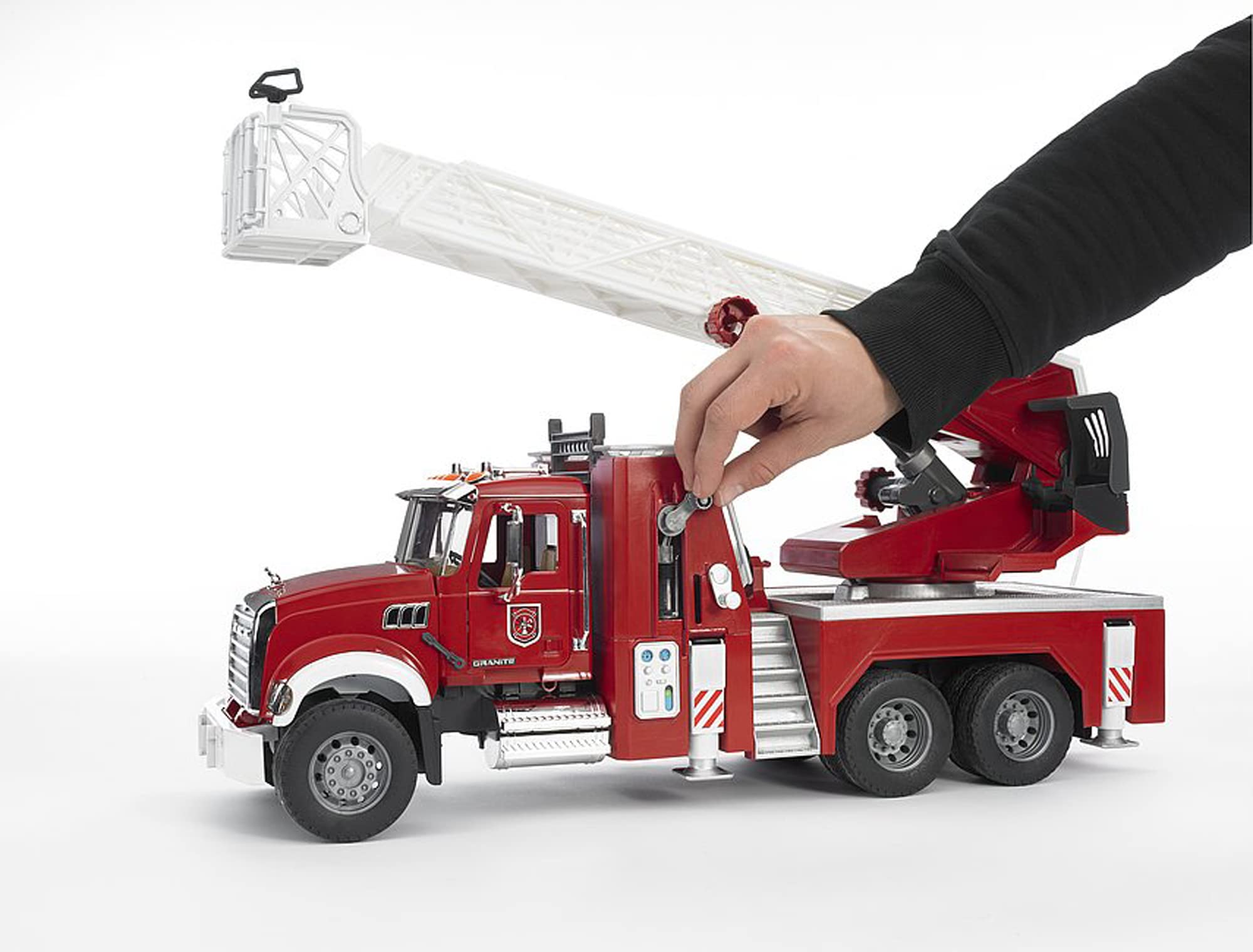 Bruder Mack Granite Fire Engine Toy Truck with Working Water Pump - Realistic Firefighter Play for Kids, Pretend Rescue Missions & Outdoor Adventures