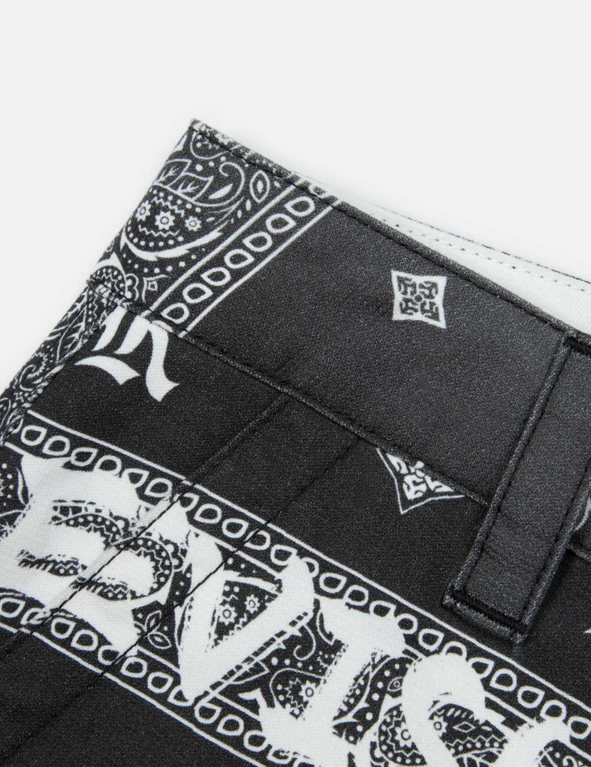 Stylish Gradient Allover Paisley Printed Tapered Shorts for Men - Perfect for Summer Outfits, Beach Vacations & Casual Wear