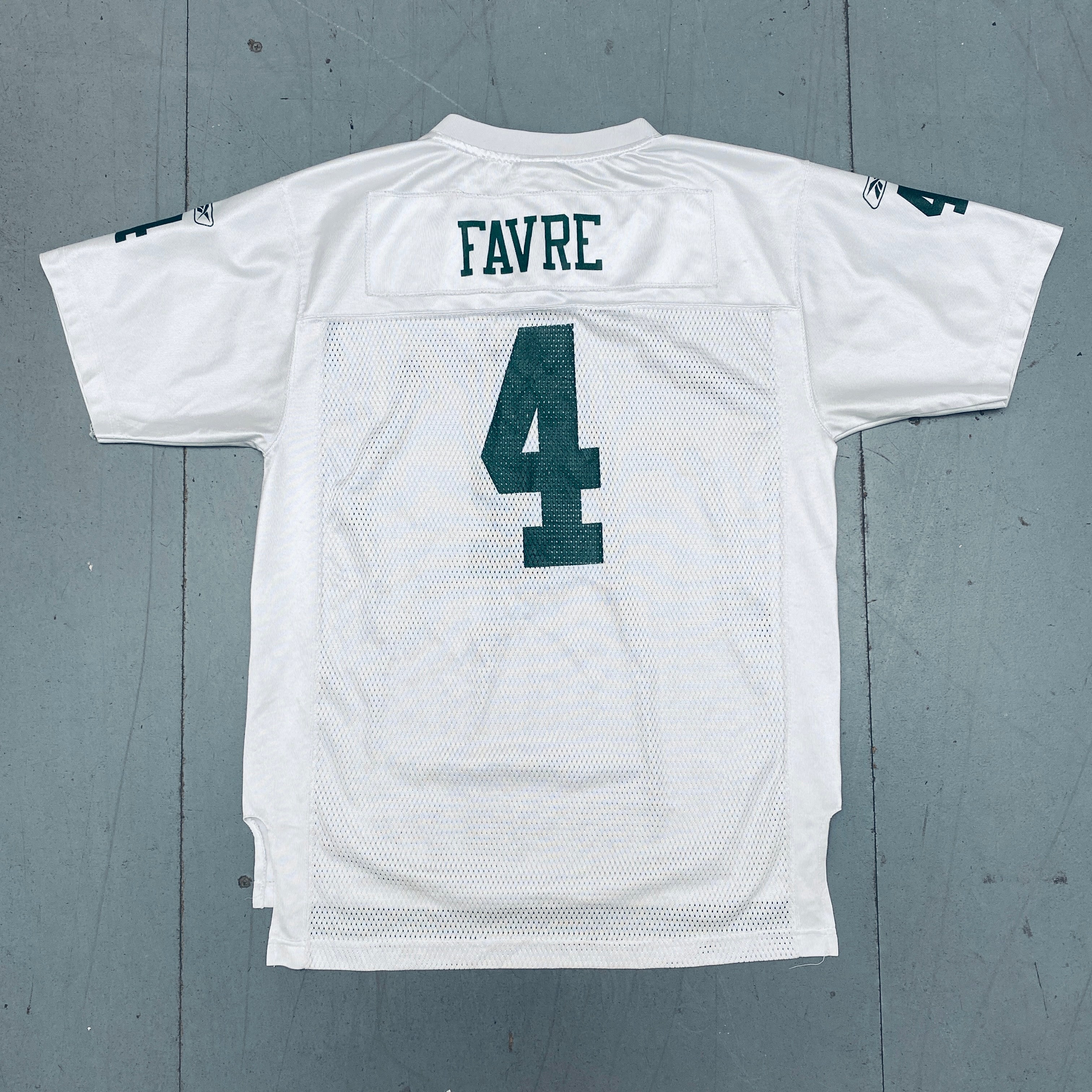 New York Jets Brett Favre 2008-2009 Replica Jersey (Size S) - Authentic NFL Football Fan Gear for Game Day & Sports Collectibles