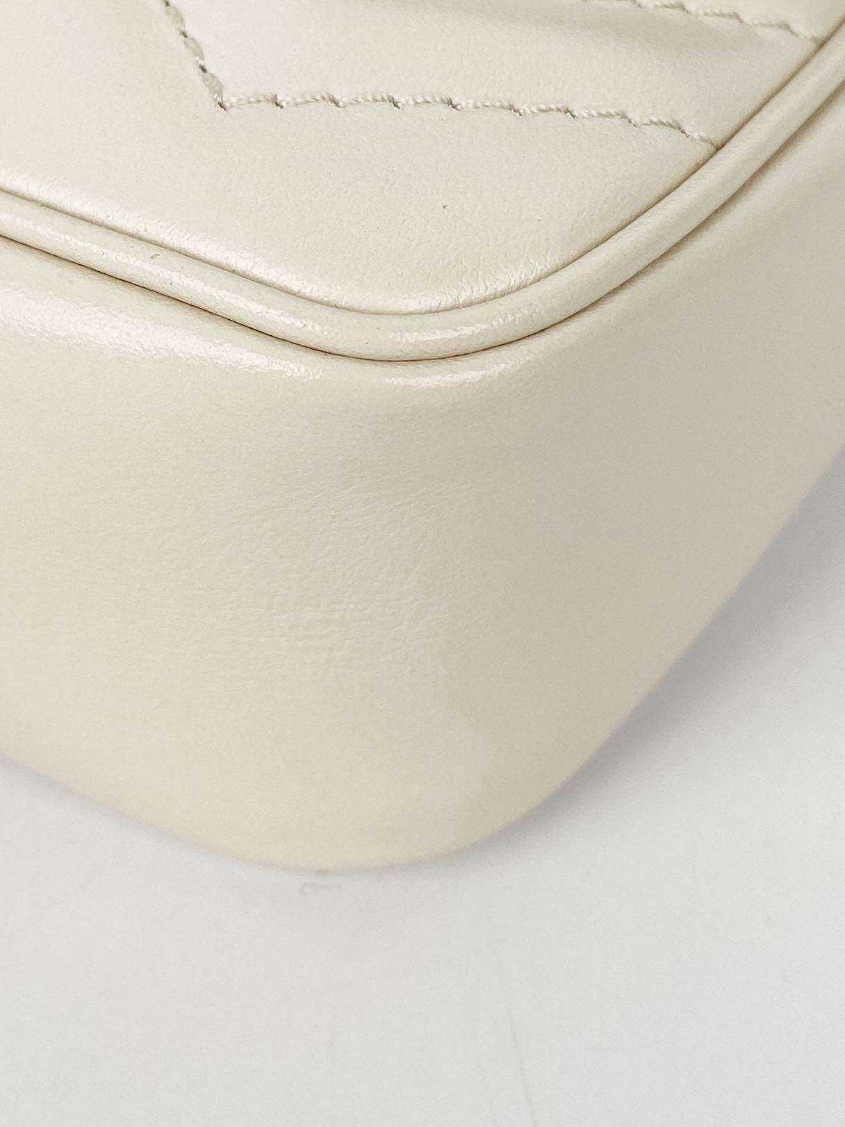Gucci Super Mini White Marmont Crossbody Bag - Luxury Leather Shoulder Purse for Women, Perfect for Date Night & Evening Events