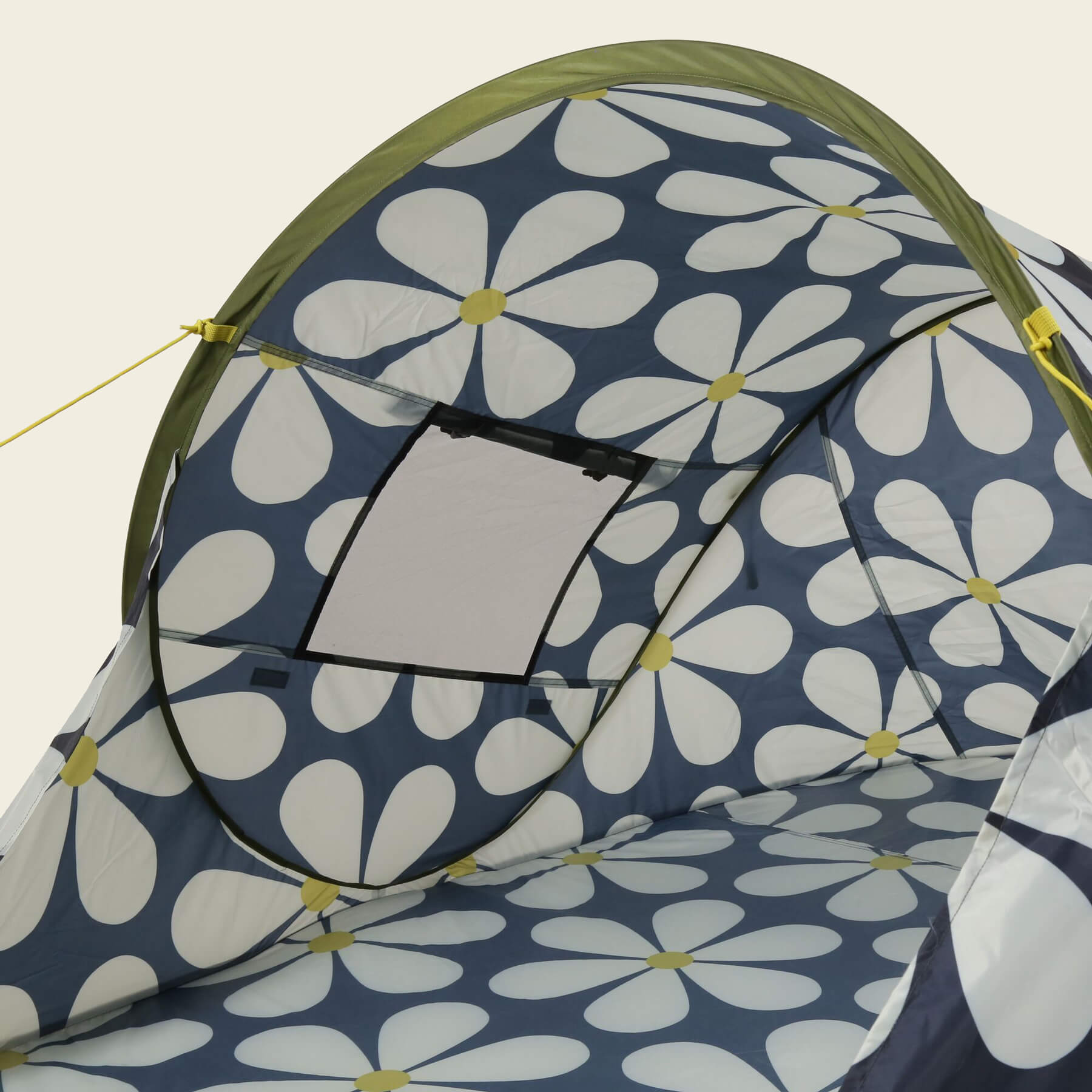Pop Up Beach Shelter - Portable Sun Shade Tent for Outdoor, Camping & Picnic - UPF 50+ UV Protection - Easy Setup & Foldable - Black Daisy Design