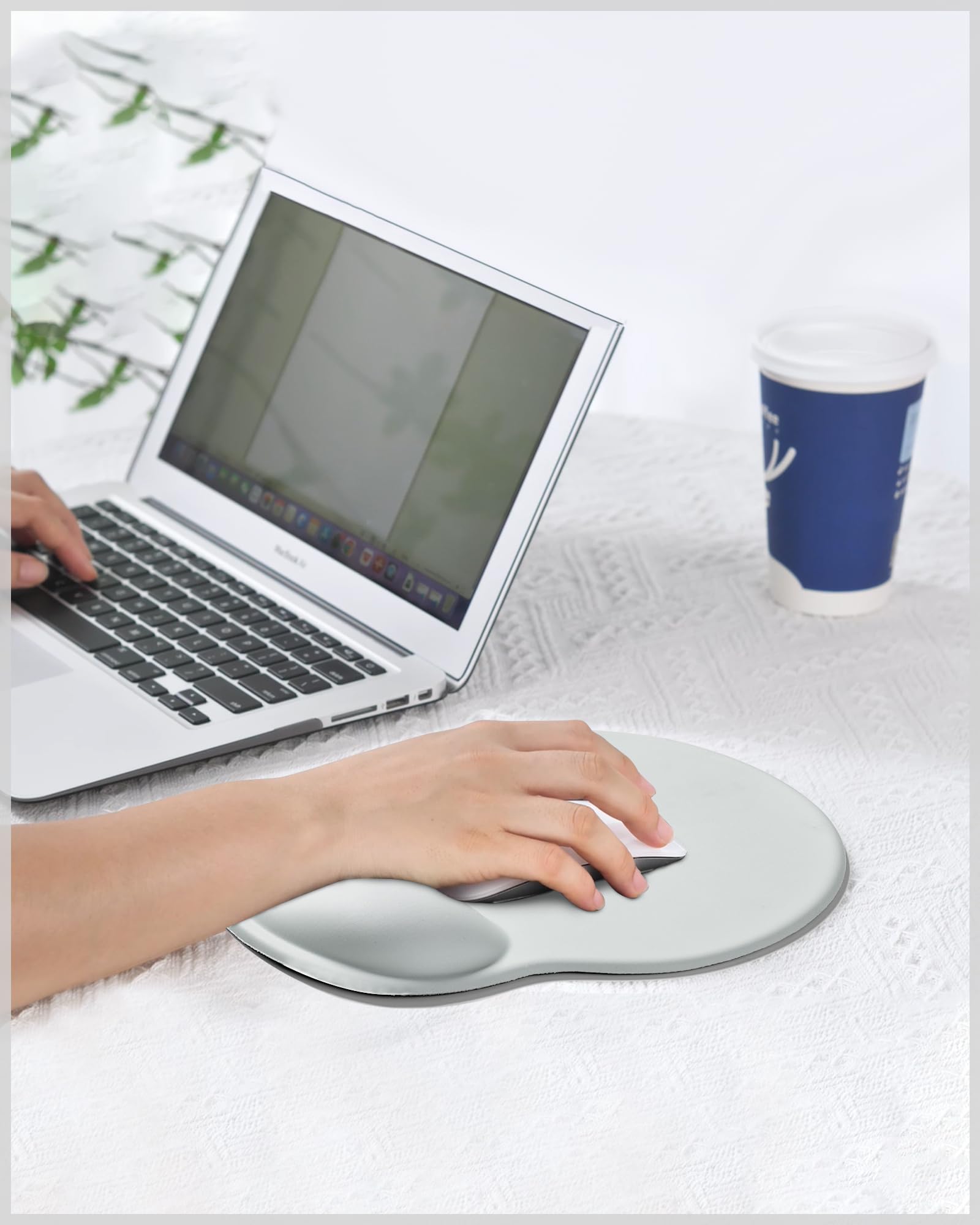Ergonomic Mouse Pad with Wrist Support - Comfortable Gel Mousepad for Pain Relief, Non-Slip Rubber Base for Laptop & Computer - Perfect for Office Work, Gaming & Long Computer Use (Light Gray)