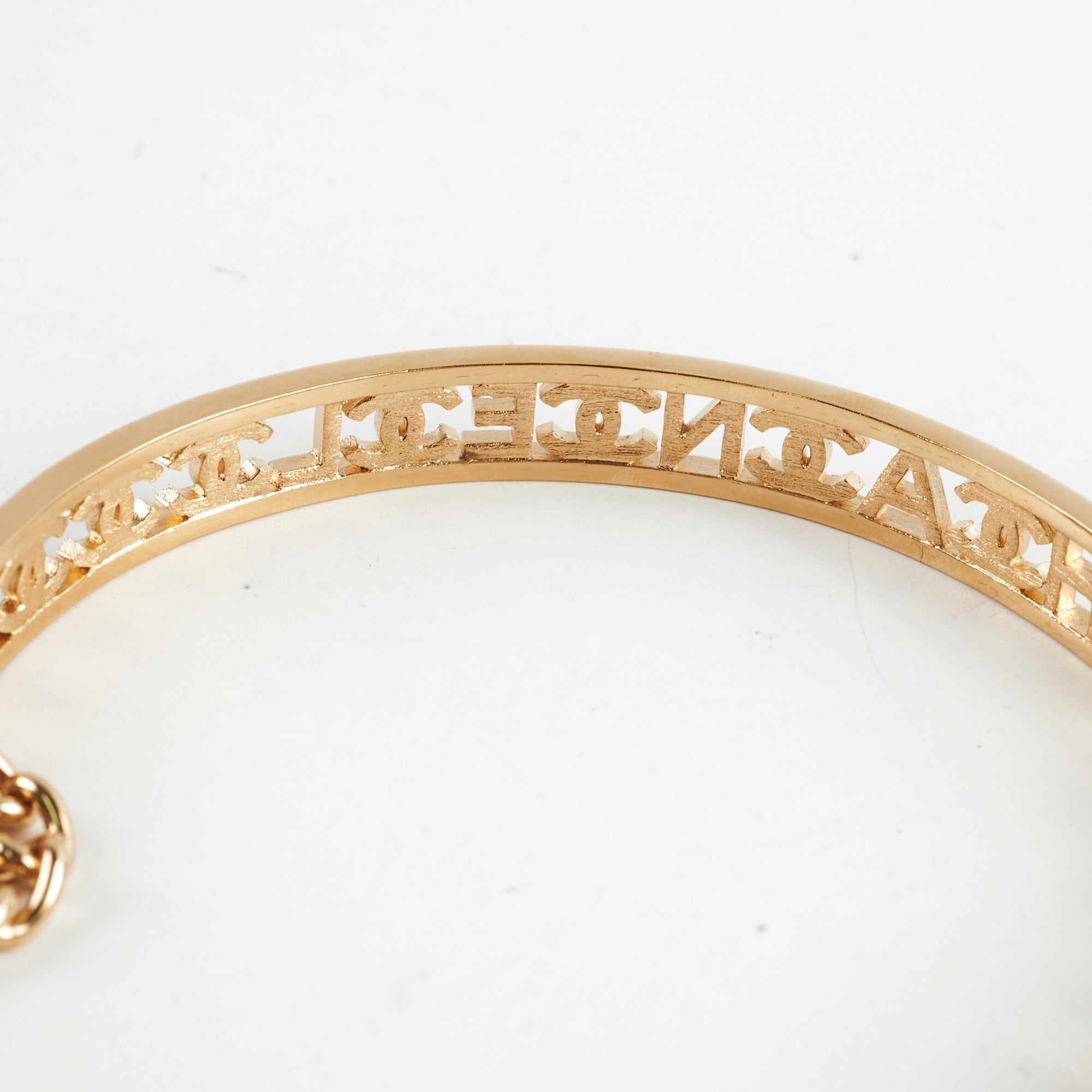 Chanel 22A Gold Plated Choker Necklace - Elegant Costume Jewelry for Women, Perfect for Parties, Weddings & Evening Events