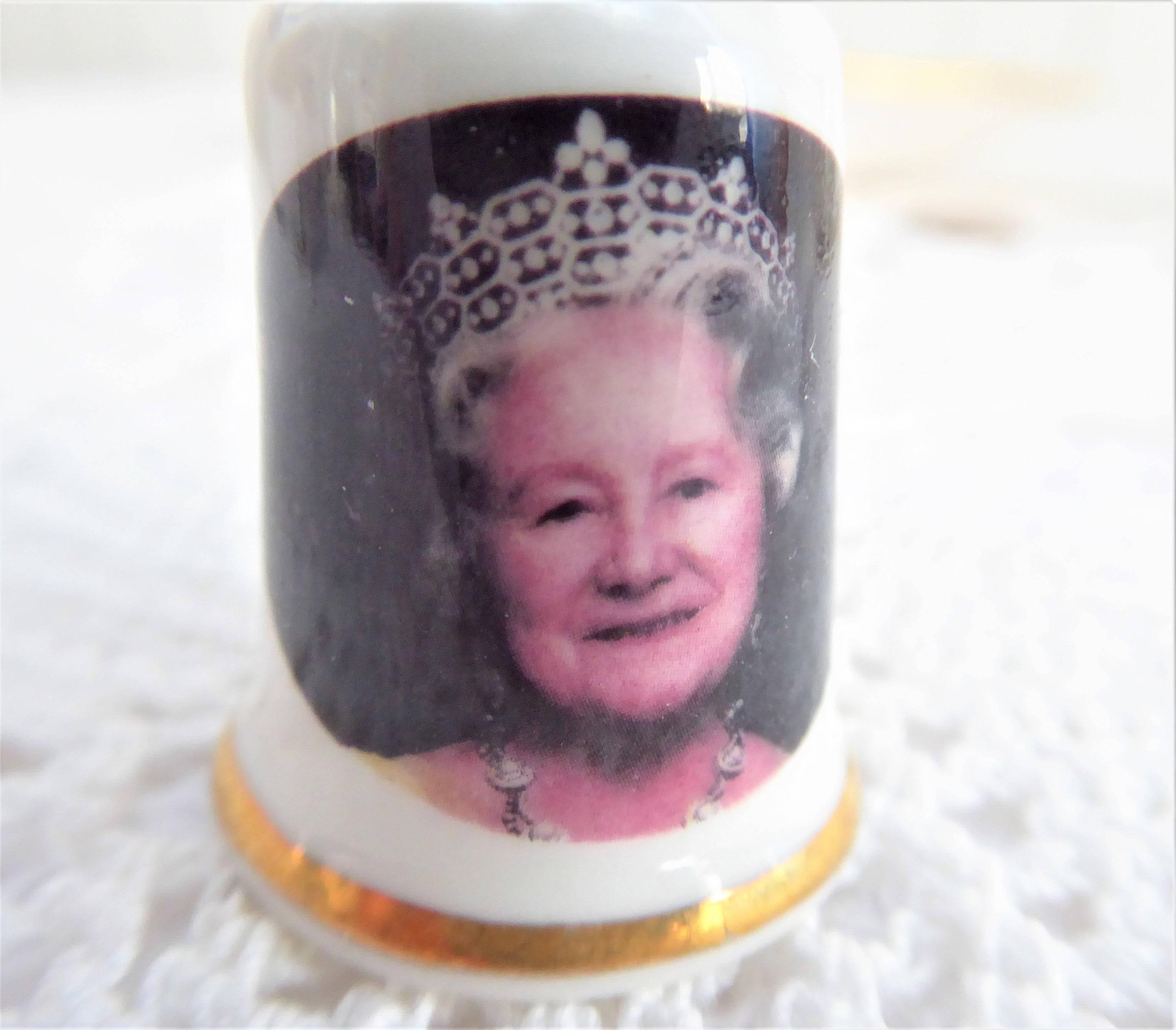 Thimble Queen Mum Elizabeth 100th Birthday 2000 Bone China Collectible - Royal Memorabilia for Tea Lovers & British History Enthusiasts