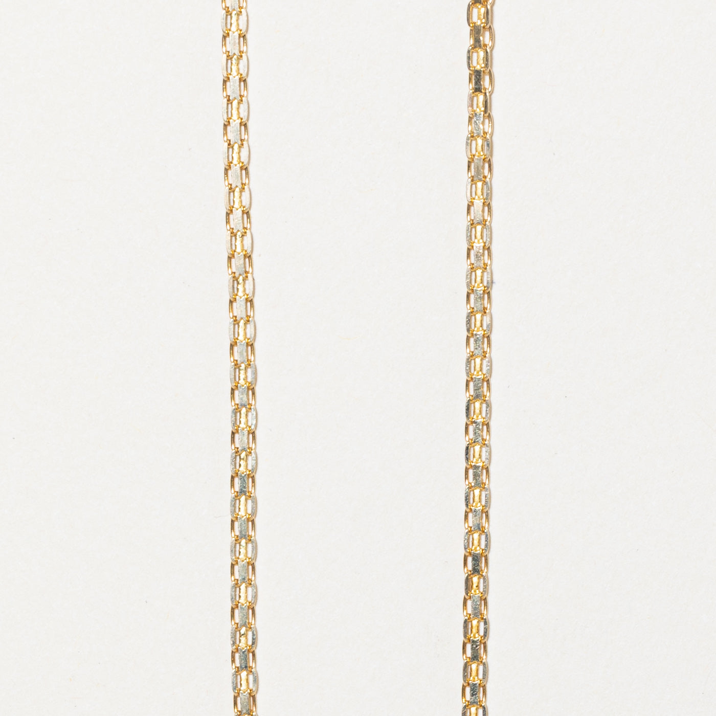 0.09ct Diamond Scoop Pendant Necklace - 16