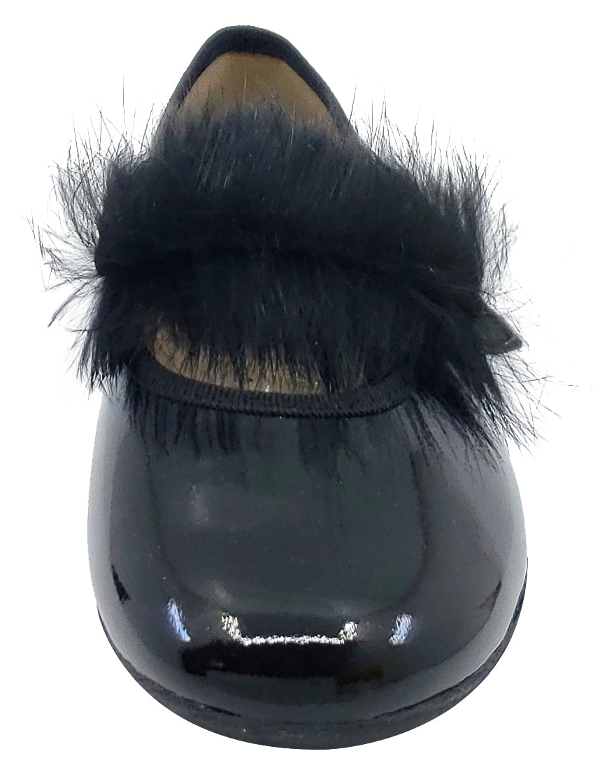 Maria Catalan Girls Black Patent Leather Mary Jane Shoes with Fur Detail - Elegant & Comfortable Dress Shoes for School, Parties & Special Occasions