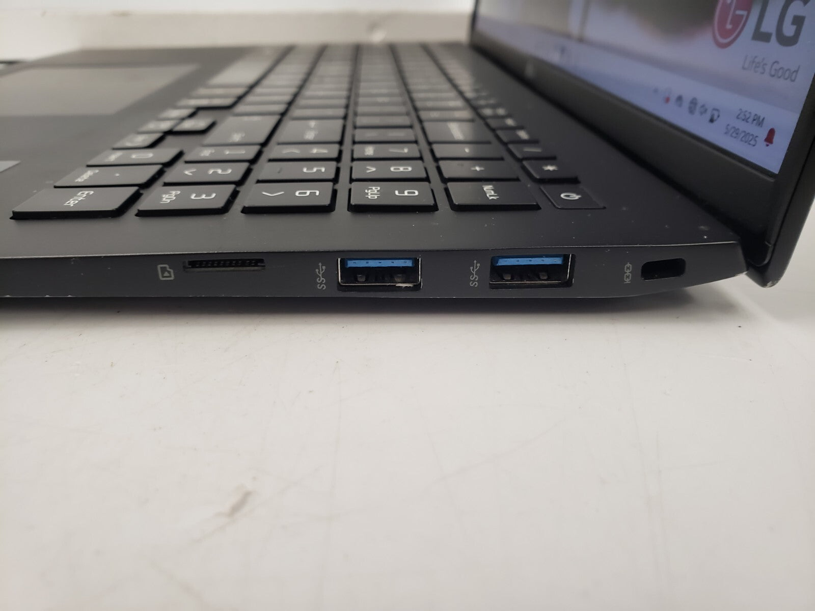 ASUS ZenBook Pro 16X OLED Laptop - 16