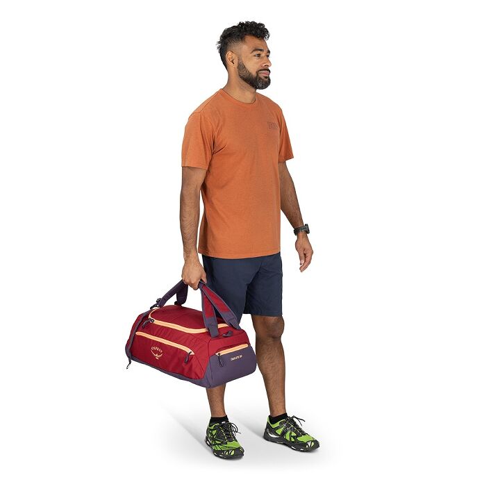 Osprey Daylite Duffel 30 - Lightweight Travel Duffel Bag for Hiking, Gym & Weekend Trips - Water-Resistant Carry-On Luggage with Shoulder Strap - Perfect for Outdoor Adventures & Daily Commute