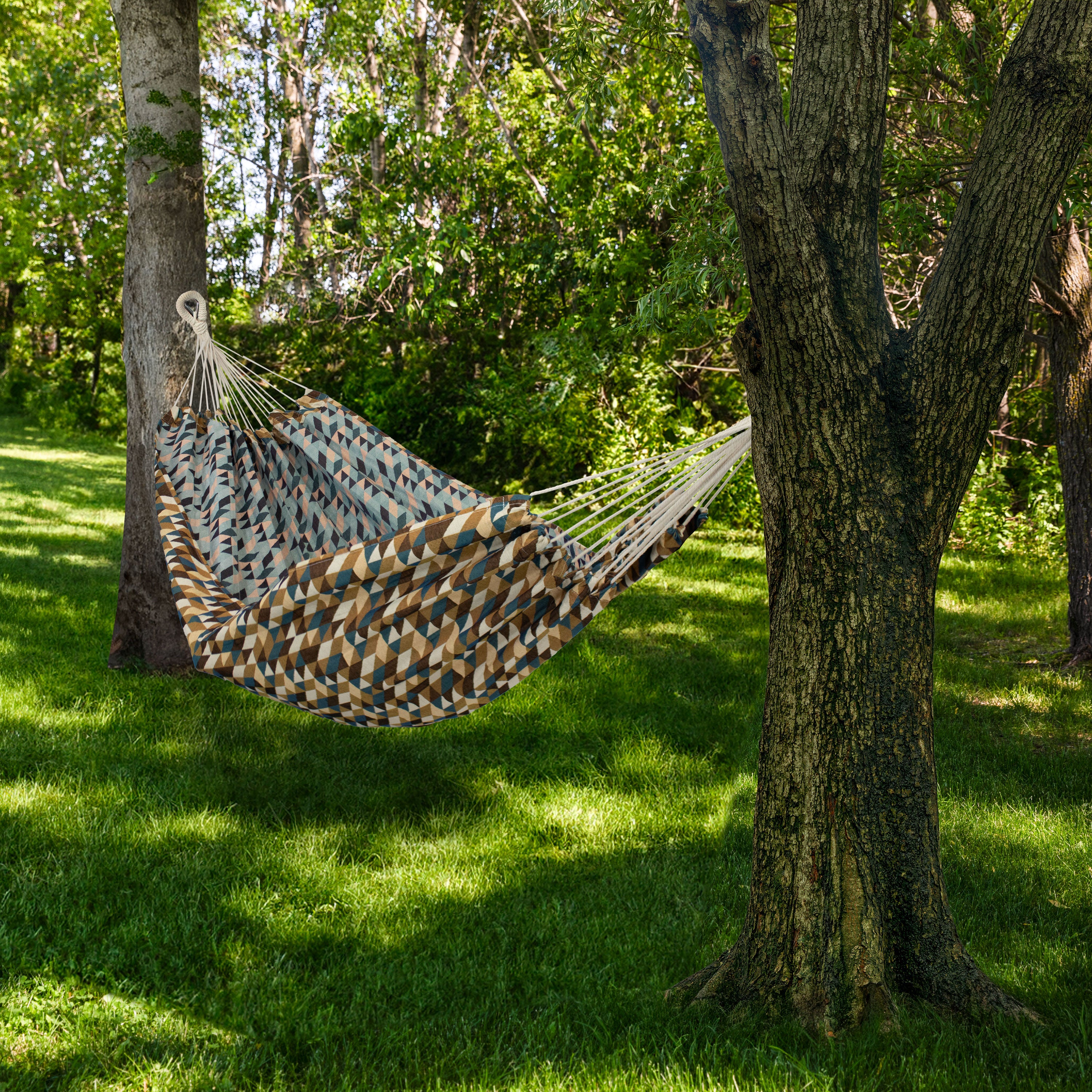Sunnydaze Jacquard Double Outdoor Hammock - Heavy Duty & Weather Resistant for Backyard, Camping, Beach & Patio Relaxation