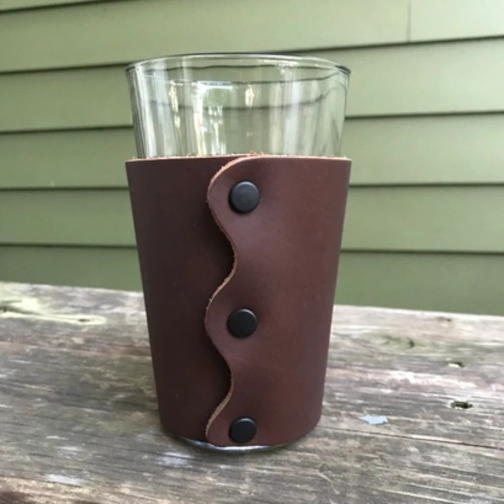 Patriotic Embossed Leather American Flag Beer Coozie & Pint Glass Set - Perfect for BBQs, Tailgating, and 4th of July Celebrations
