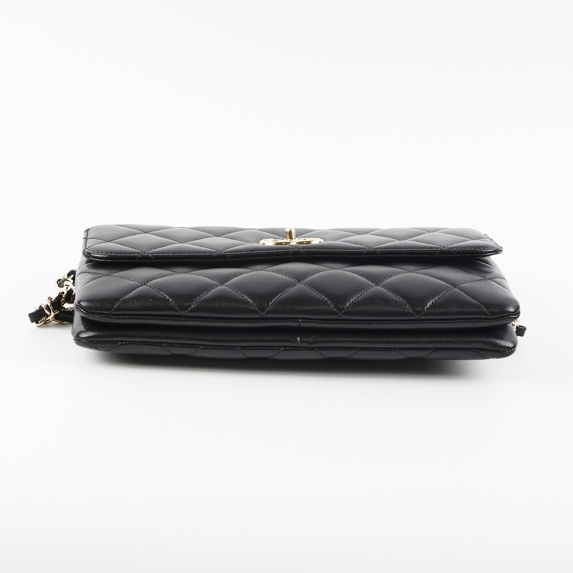Chanel Trendy CC Shoulder Bag - Genuine Lambskin Leather Handbag in Black | Luxury Crossbody Purse for Women, Perfect for Evening Events & Daily Use