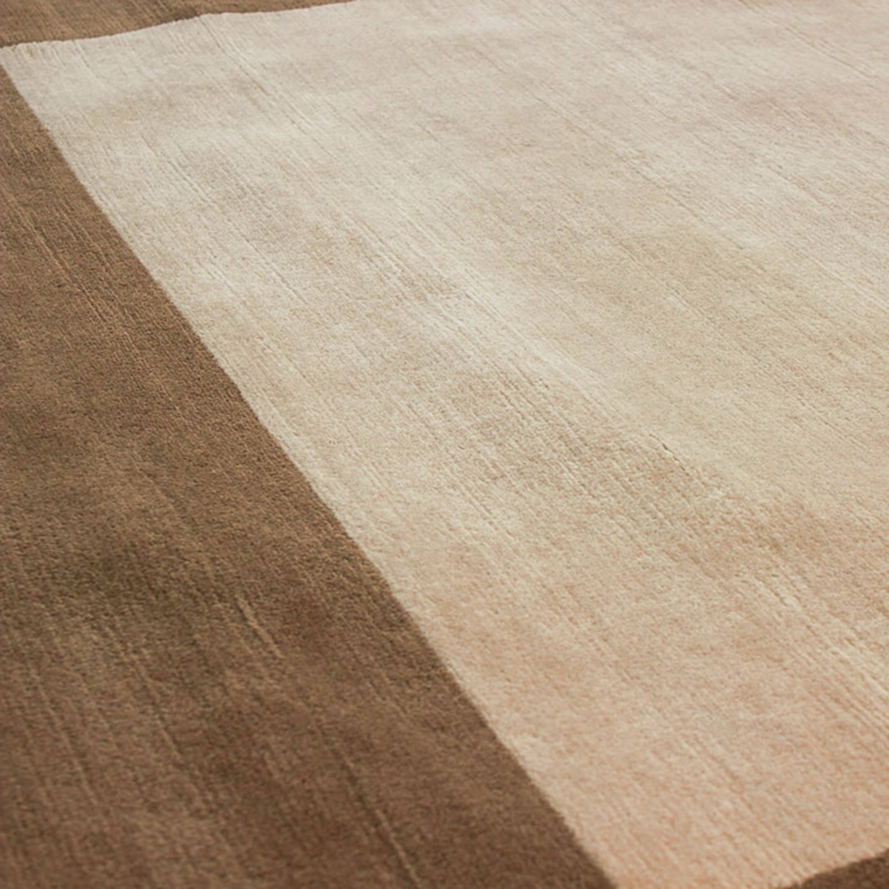 Albert Brown/Ivory - Premium Quality [Product Category] for [Target Audience] | Perfect for [Use Case 1], [Use Case 2] & [Use Case 3] | Durable & Stylish Design