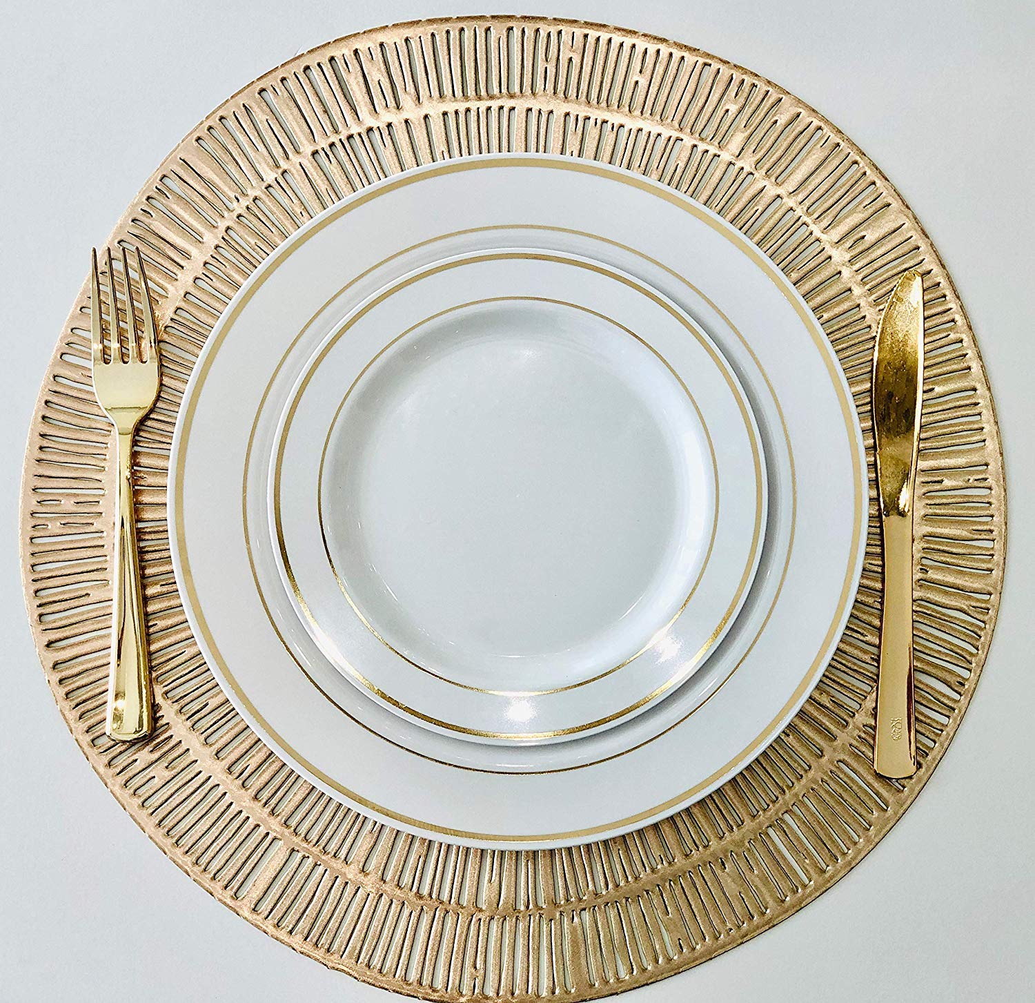 60-Pack Heavyweight Disposable Plastic Plates for Weddings & Parties - 10.5'' Elegant White Dinner Plates with Gold Rim - Perfect for Bridal Showers, Birthday Celebrations & Catering Events
