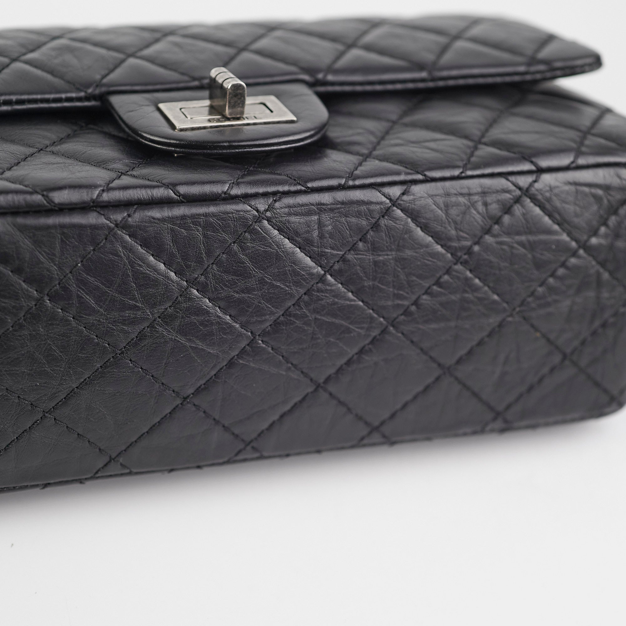 Authentic Chanel Reissue 225 Black Calfskin Leather Flap Bag - Luxury Handbag for Women, Perfect for Evening Events & Special Occasions