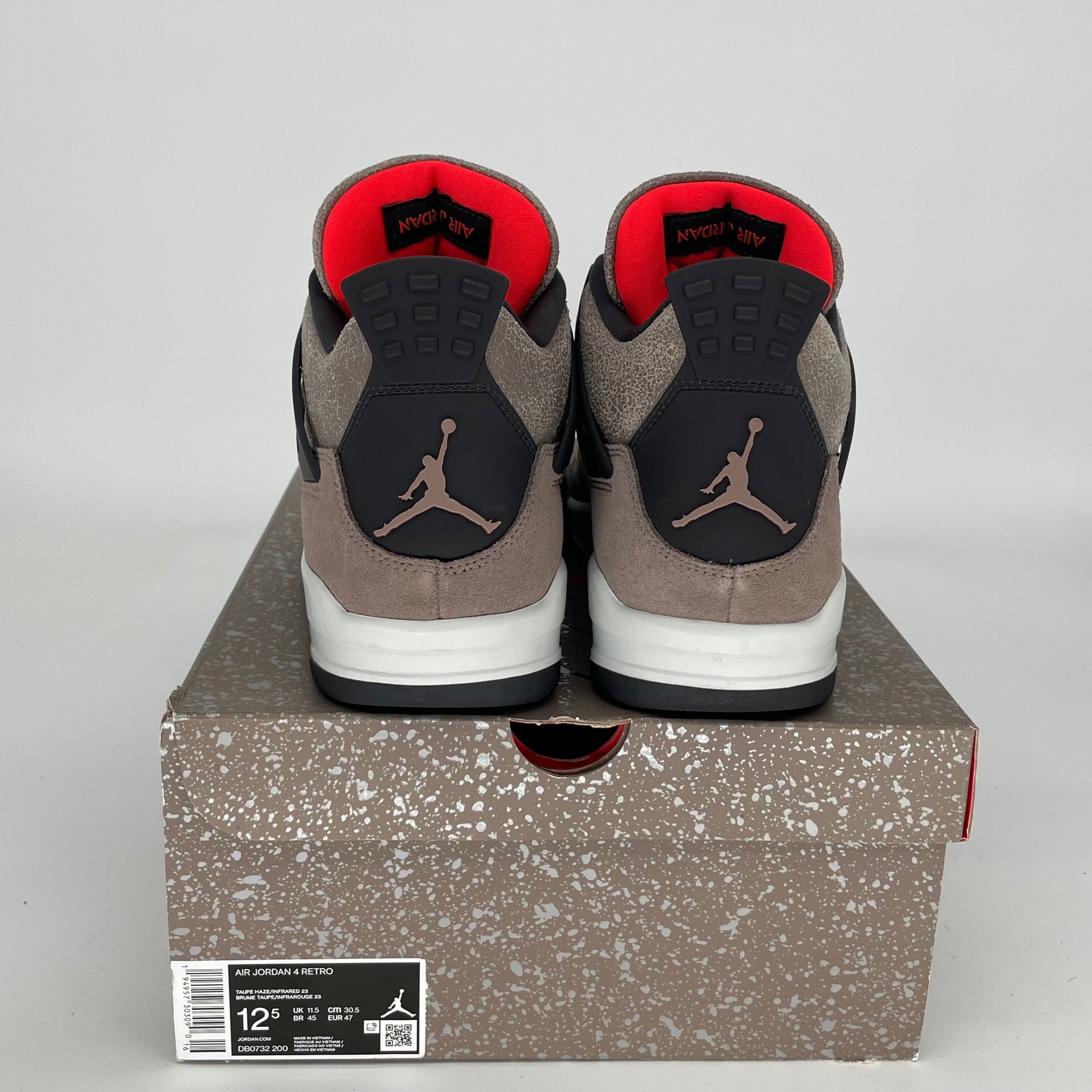 Air Jordan 4 Retro 