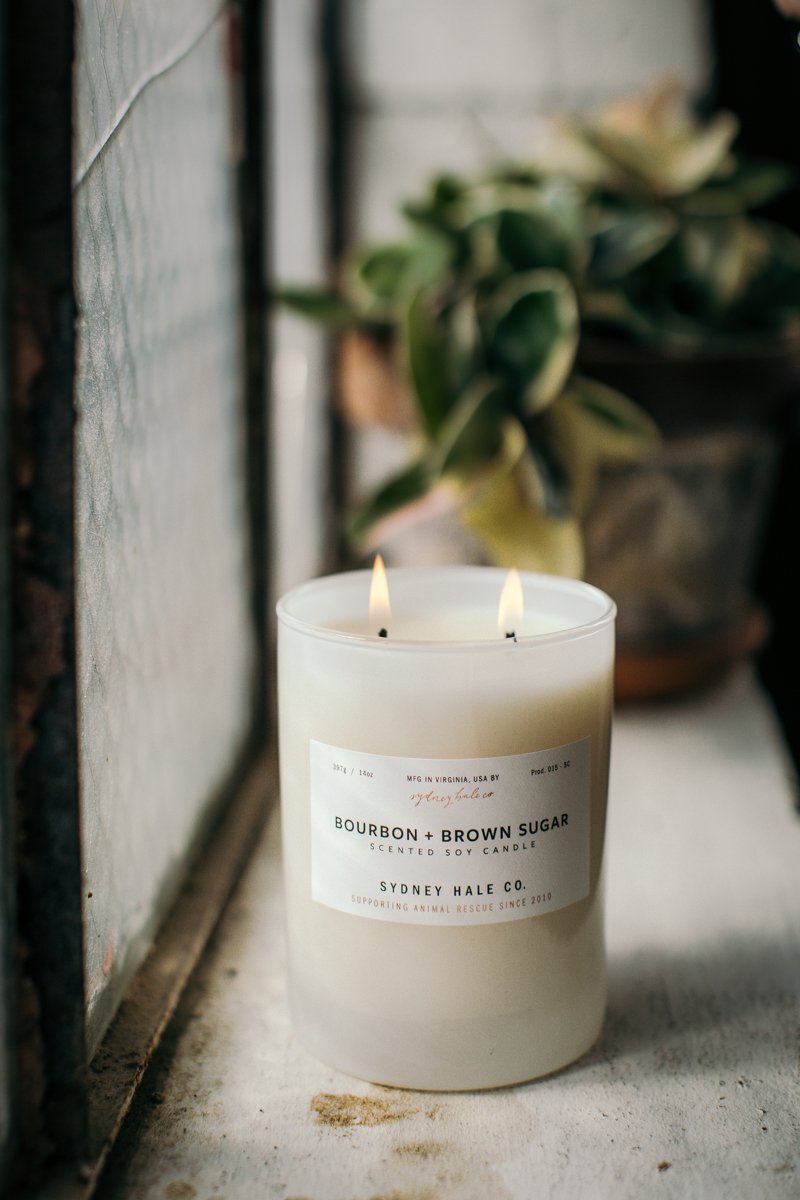 Premium Bourbon & Brown Sugar Scented Candle - Handmade Soy Wax Candle for Home, Office & Romantic Gifts - Long Lasting Aroma for Relaxation & Stress Relief