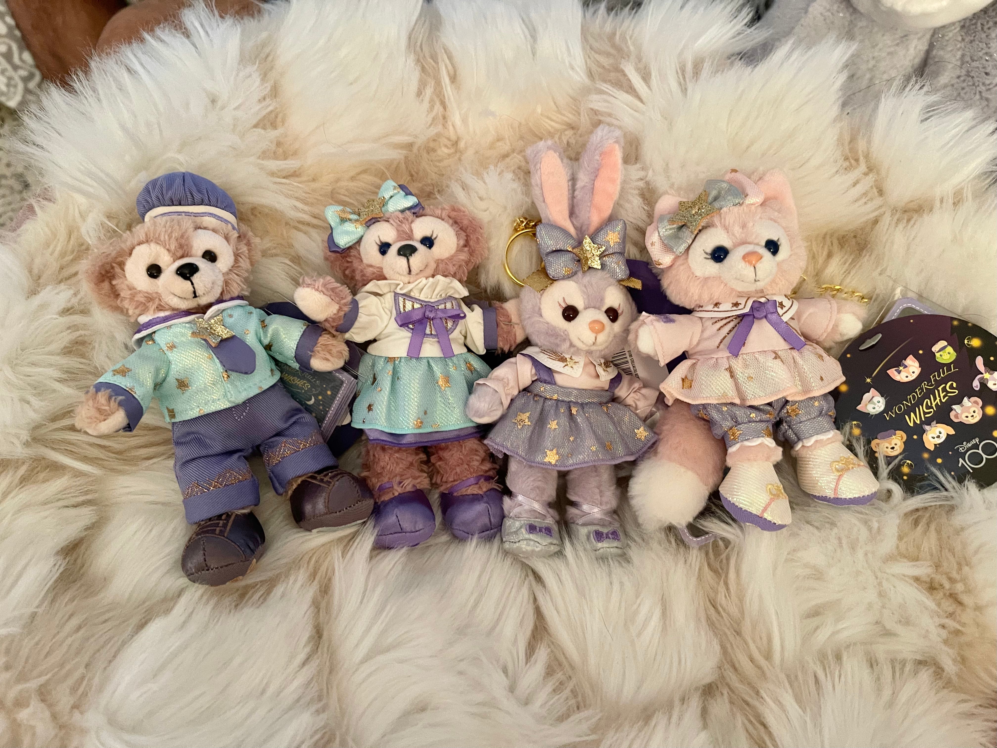 Disney Duffy & Friends 100th Anniversary Keychain Plush Badge - Aulani Exclusive Collectible for Bags, Backpacks & Gifts